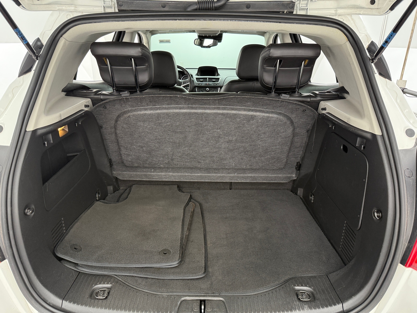 Thumbnail: 2014 Buick Encore - 6