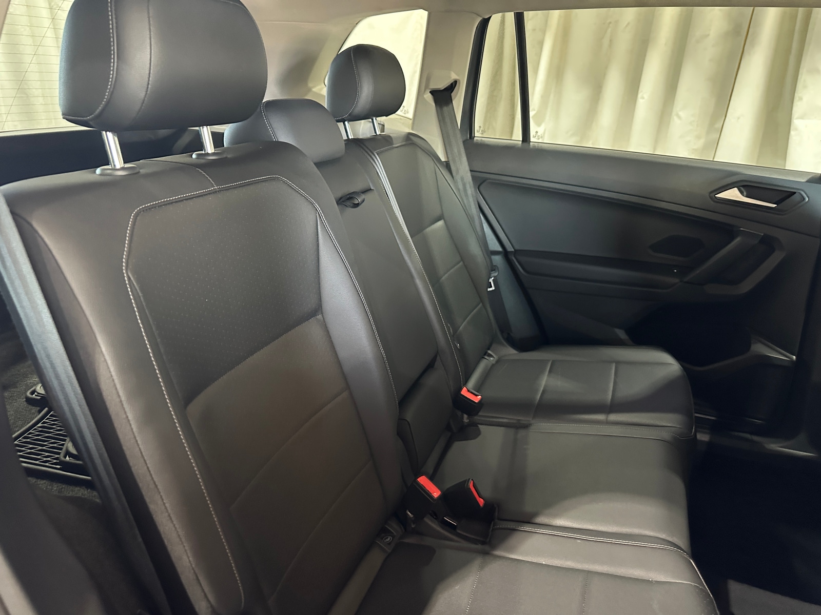 Thumbnail: 2019 Volkswagen Tiguan - 6