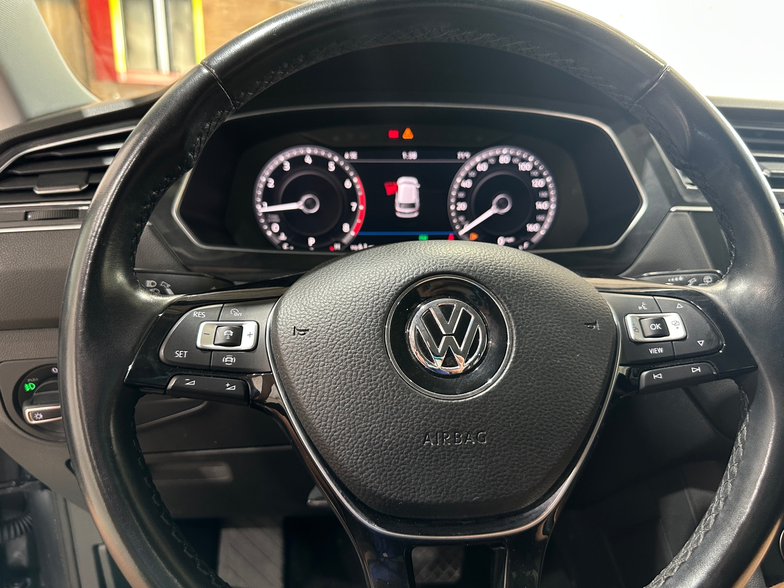 Thumbnail: 2019 Volkswagen Tiguan - 5
