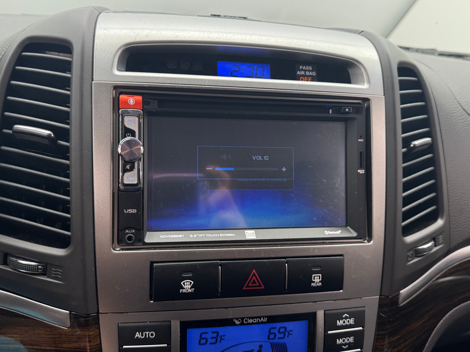 Thumbnail: 2012 Hyundai Santa Fe - 3