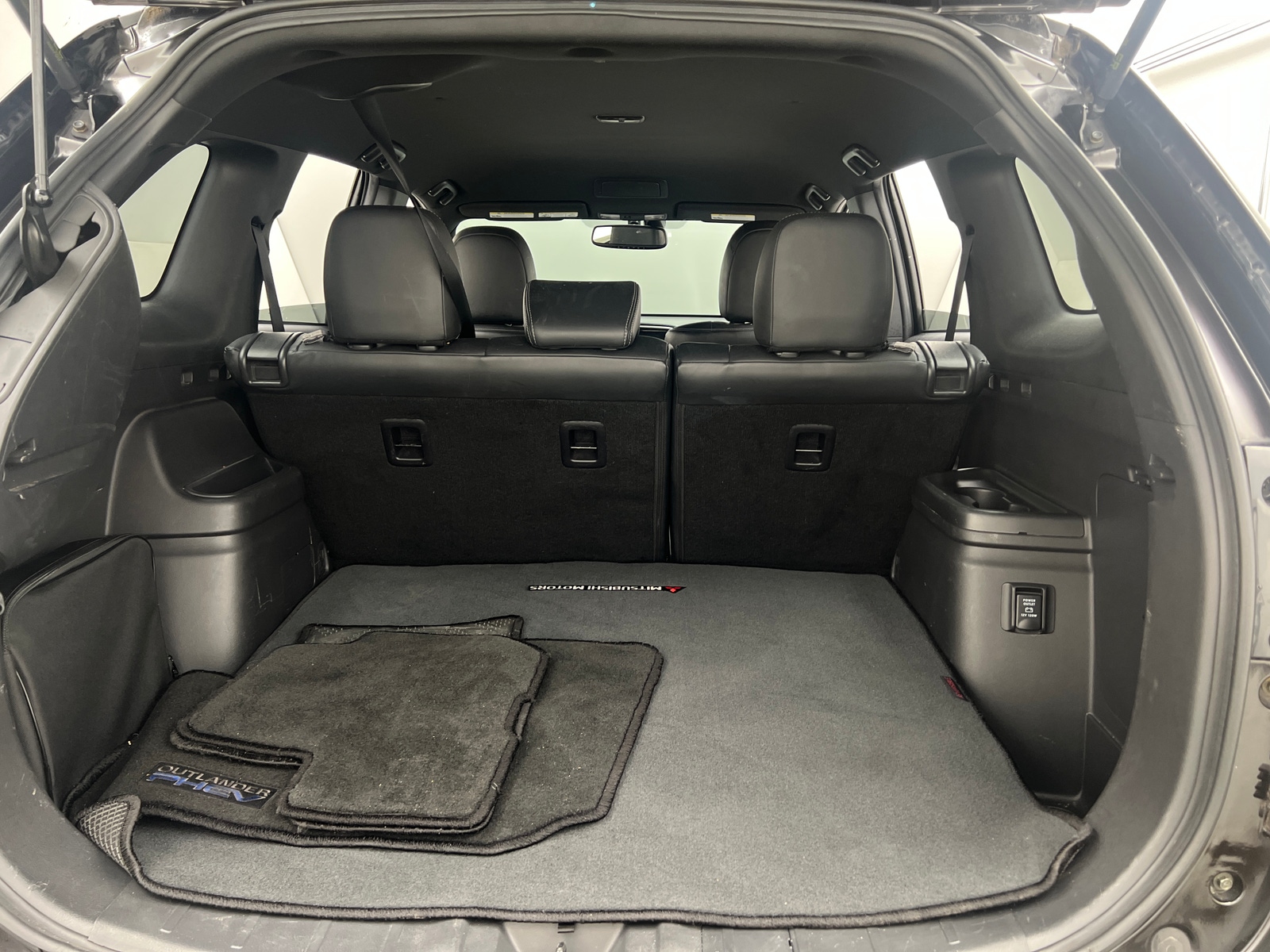 Thumbnail: 2019 Mitsubishi Outlander - 6