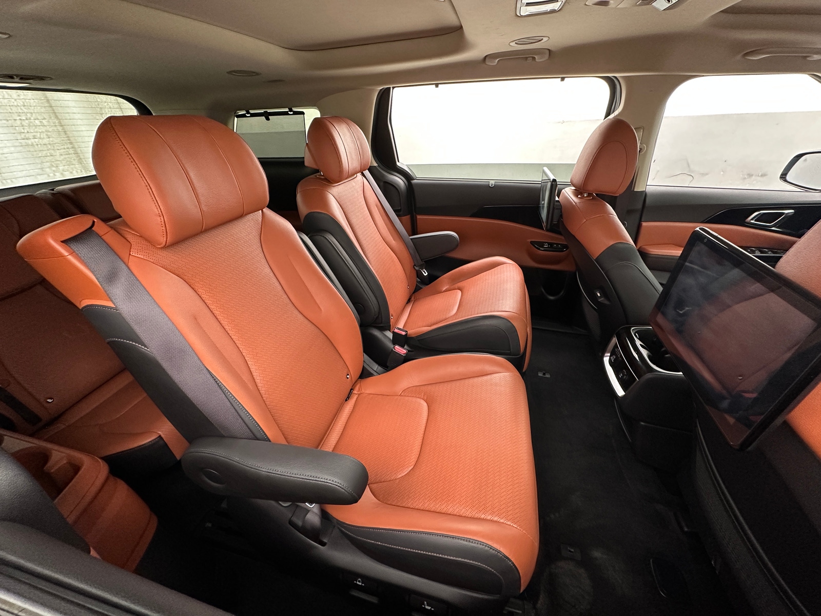 Thumbnail: 2024 Kia Carnival - 5
