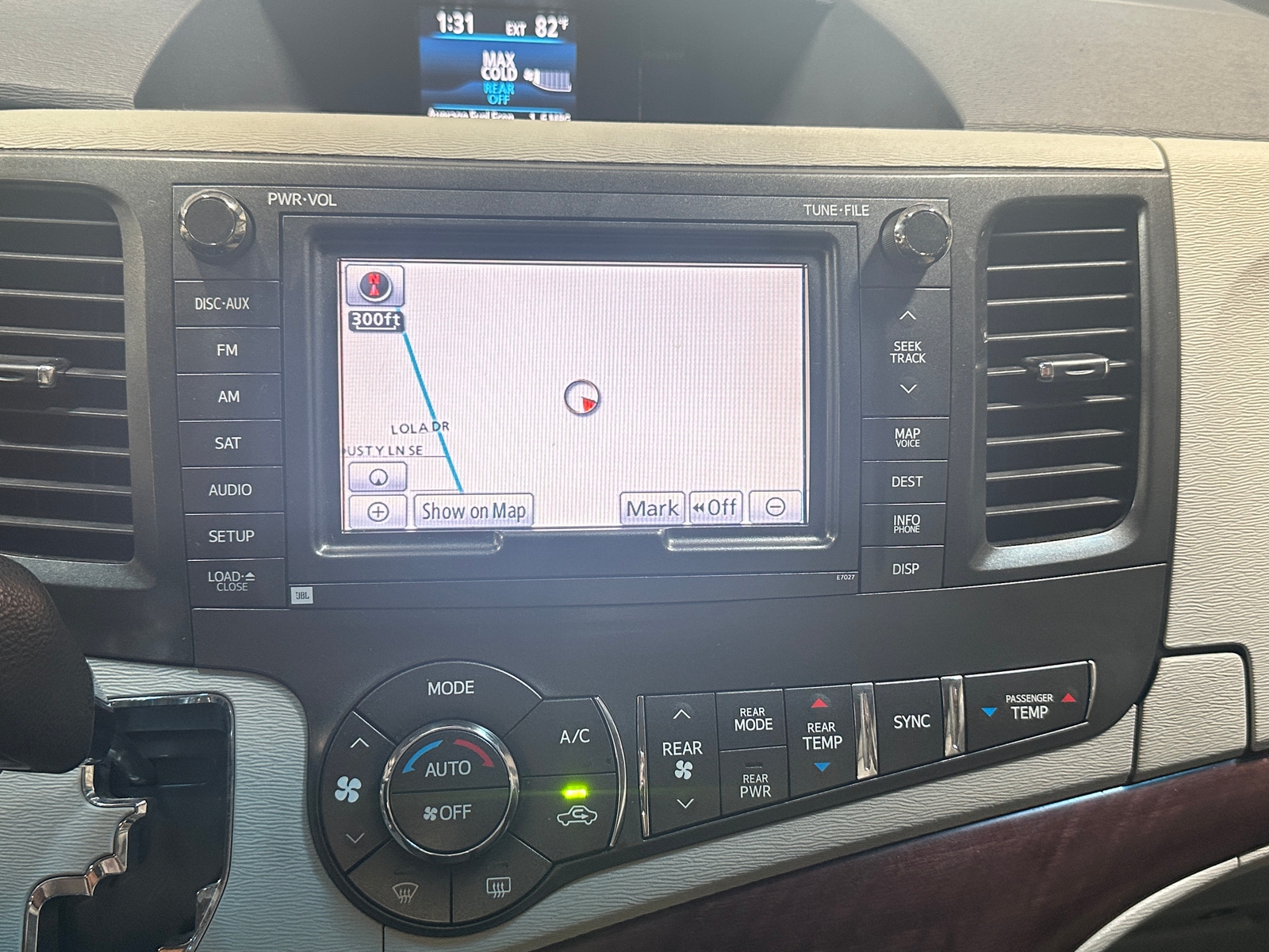 Thumbnail: 2013 Toyota Sienna - 3
