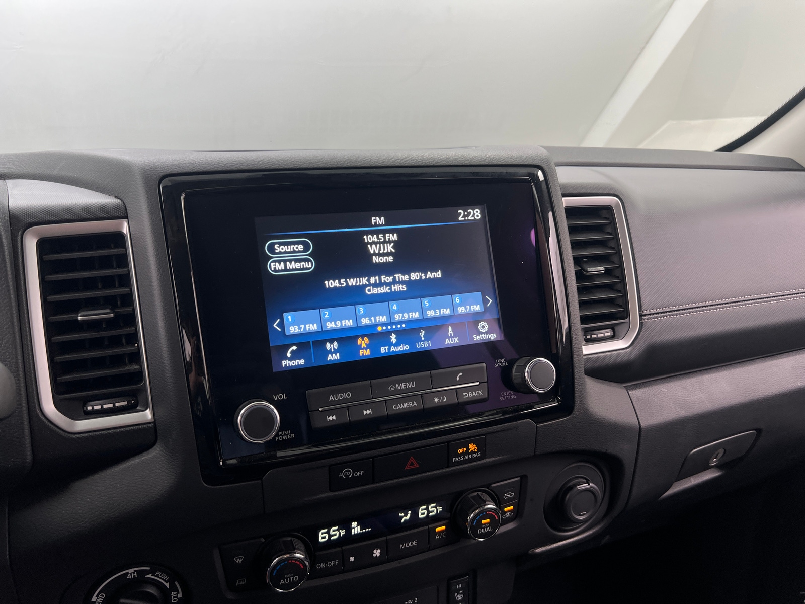 Thumbnail: 2023 Nissan Frontier - 4