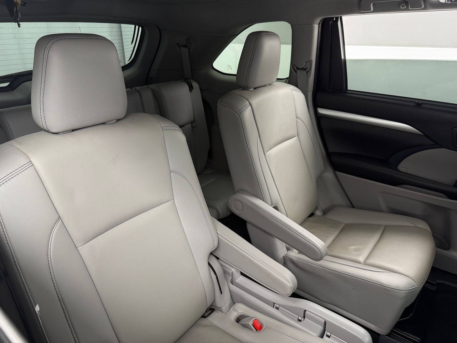 Thumbnail: 2019 Toyota Highlander - 5