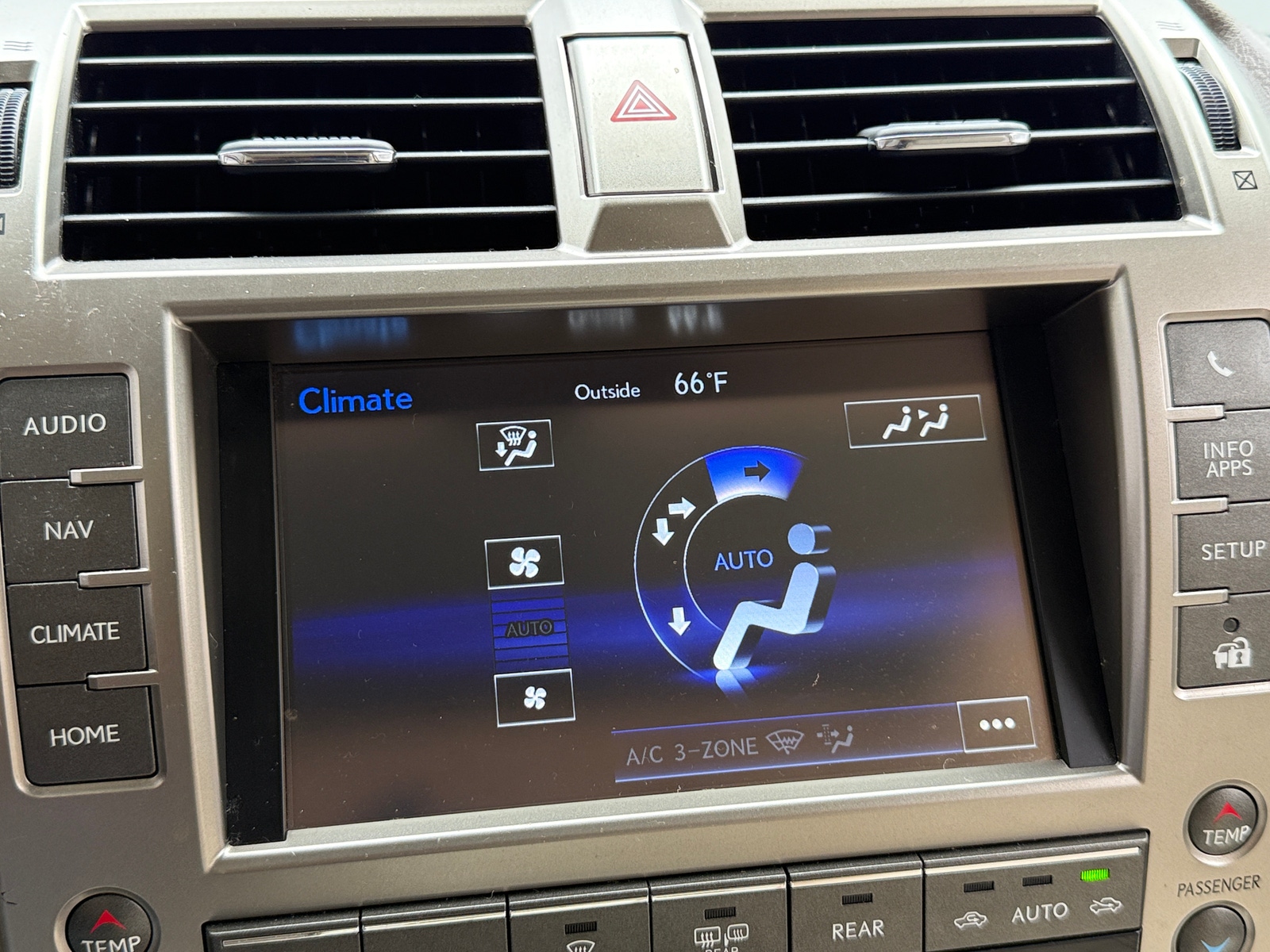 Thumbnail: 2018 Lexus GX - 3