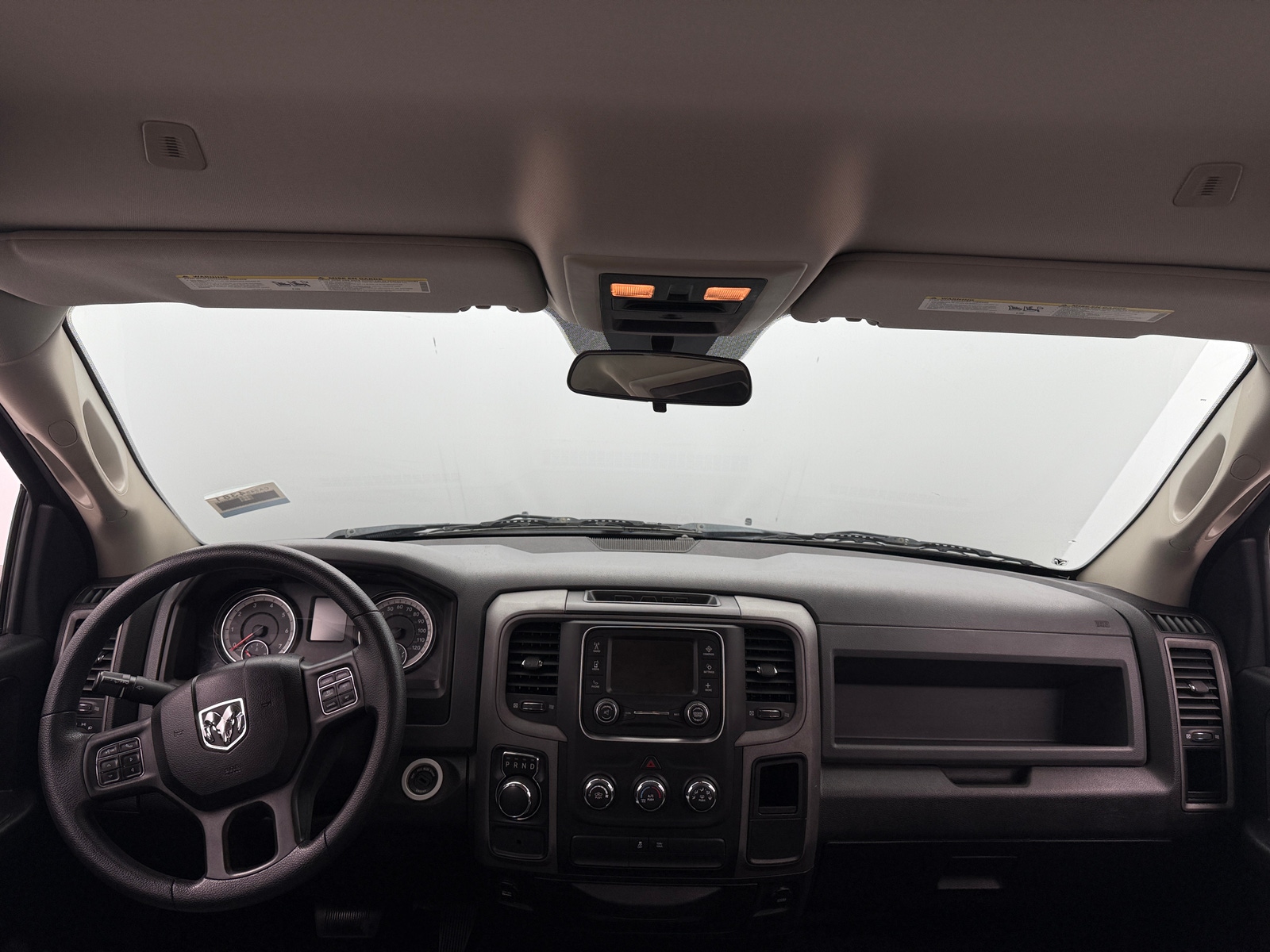 Thumbnail: 2019 RAM 1500 Classic - 3