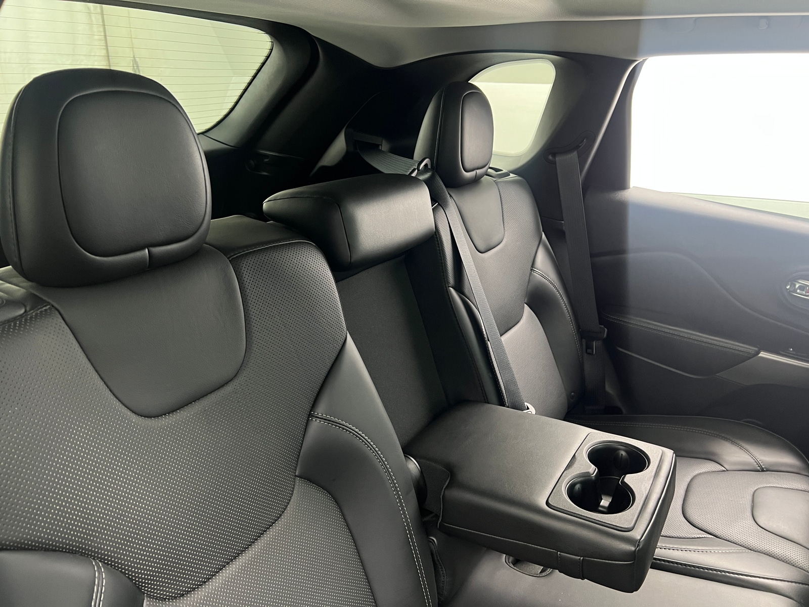 Thumbnail: 2019 Jeep Cherokee - 5