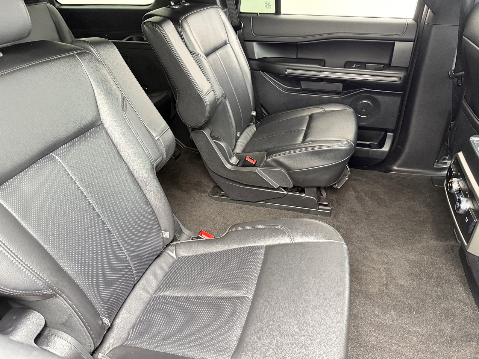 Thumbnail: 2021 Ford Expedition - 6