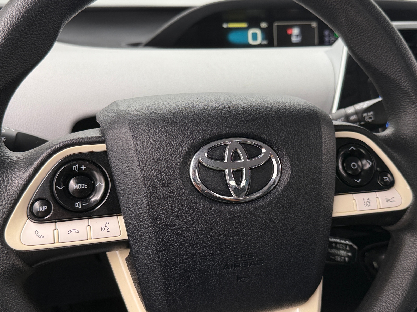 Thumbnail: 2017 Toyota Prius - 5