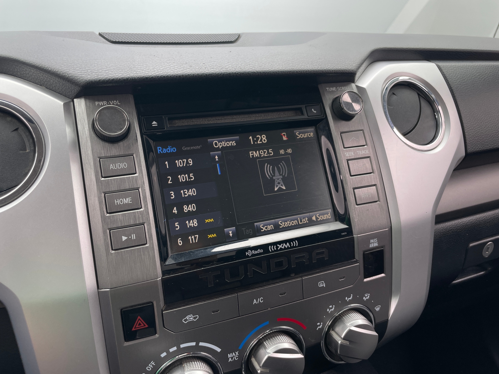 Thumbnail: 2019 Toyota Tundra - 4