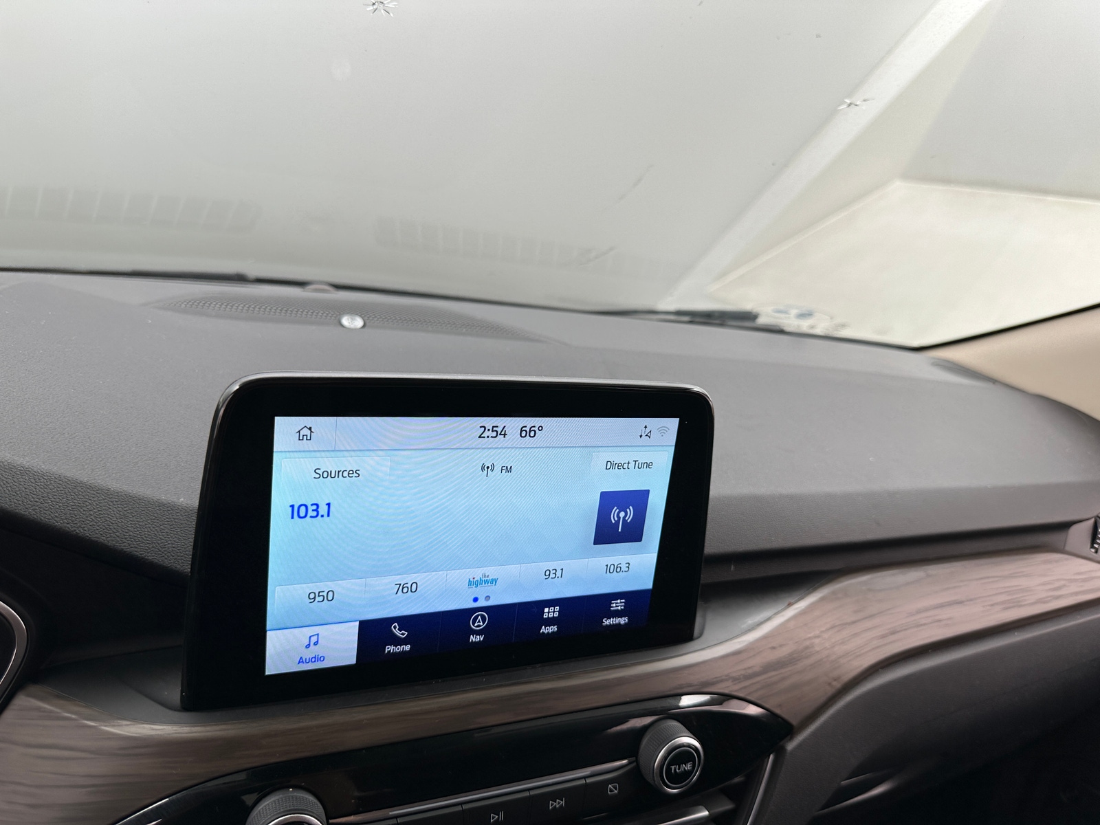 Thumbnail: 2020 Ford Escape - 3