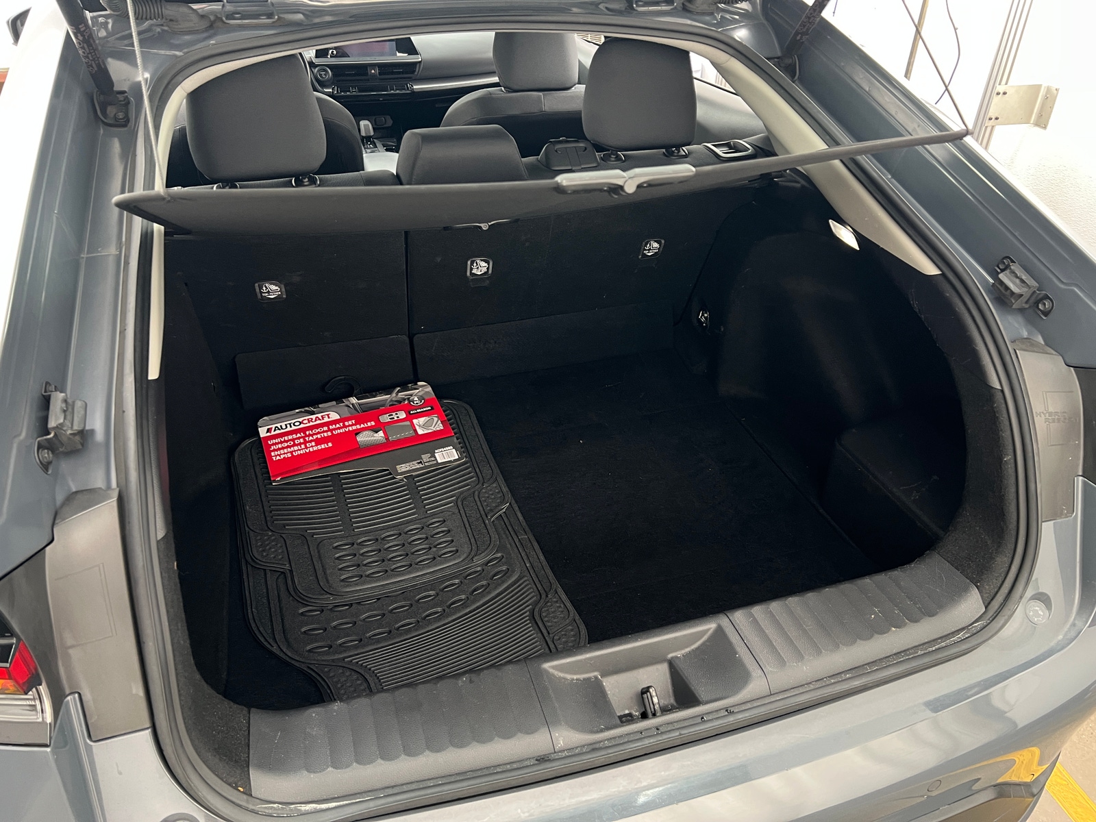 Thumbnail: 2023 Toyota Prius - 7