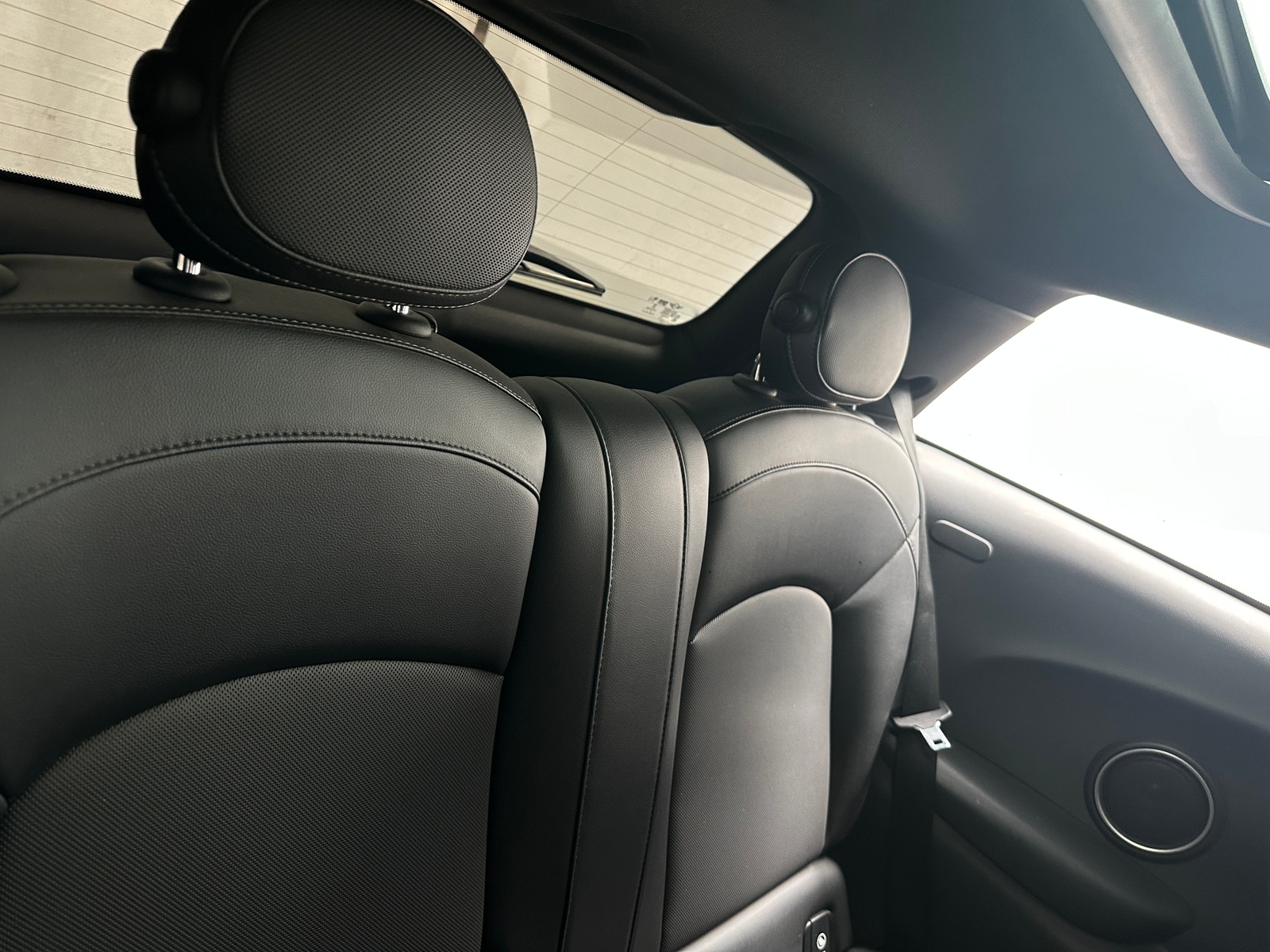 Thumbnail: 2015 MINI Cooper Hardtop - 5
