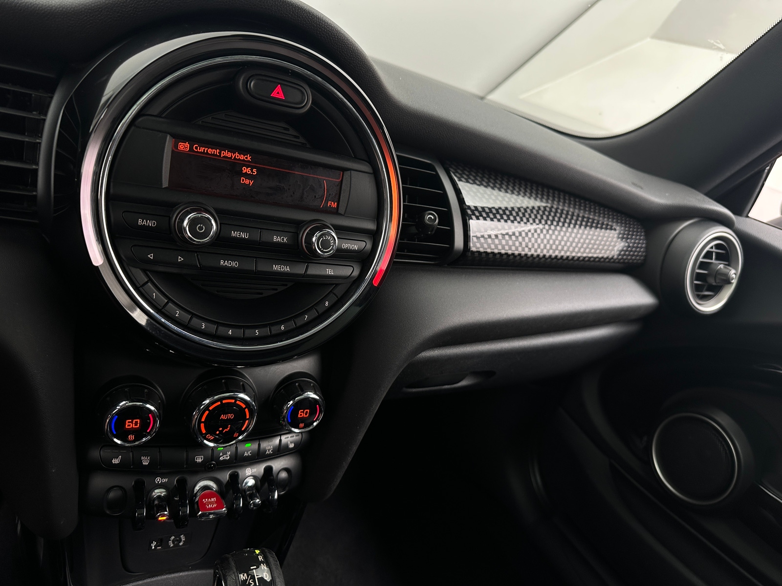 Thumbnail: 2015 MINI Cooper Hardtop - 3