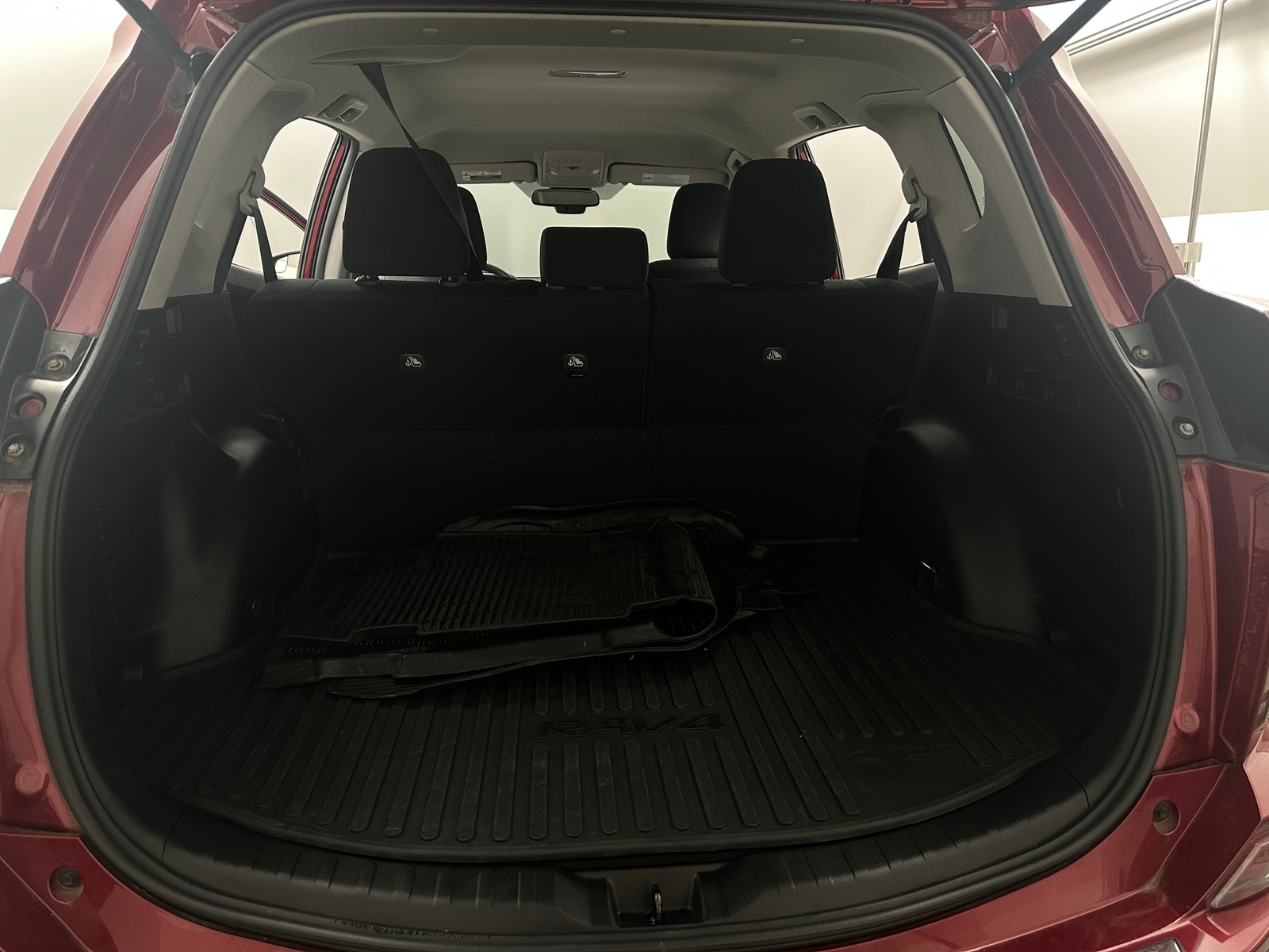 Thumbnail: 2018 Toyota RAV4 - 7