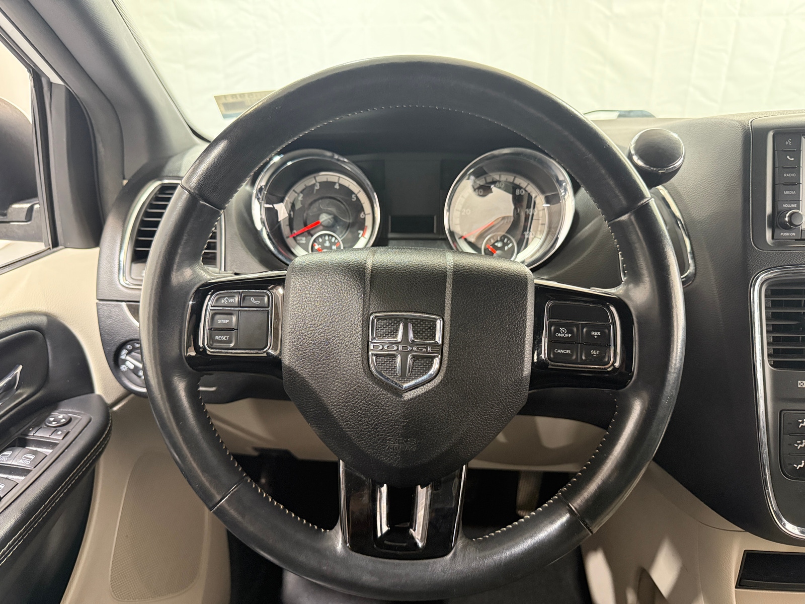 Thumbnail: 2019 Dodge Grand Caravan - 4