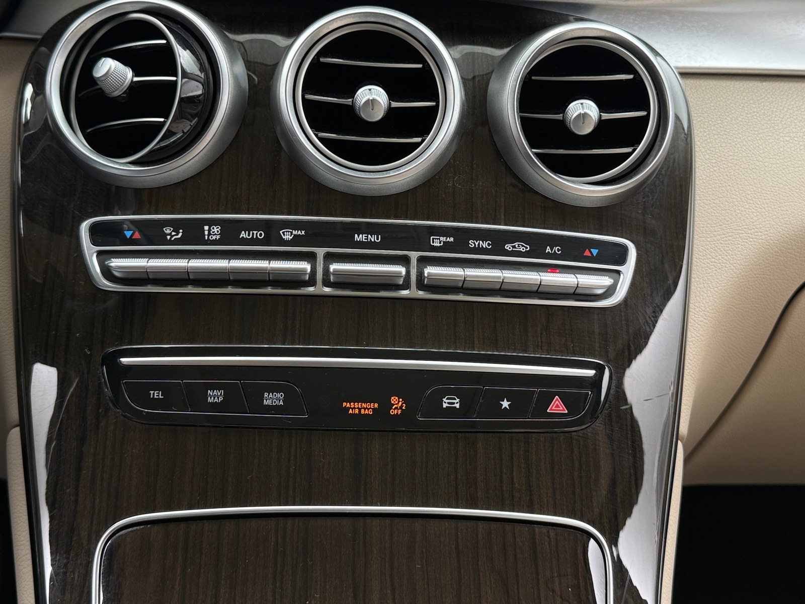 Thumbnail: 2020 Mercedes-Benz GLC - 3