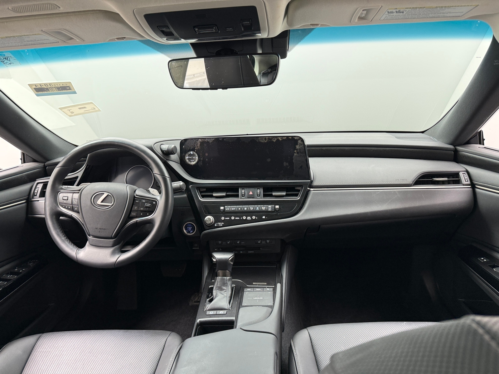 Thumbnail: 2022 Lexus ES - 2