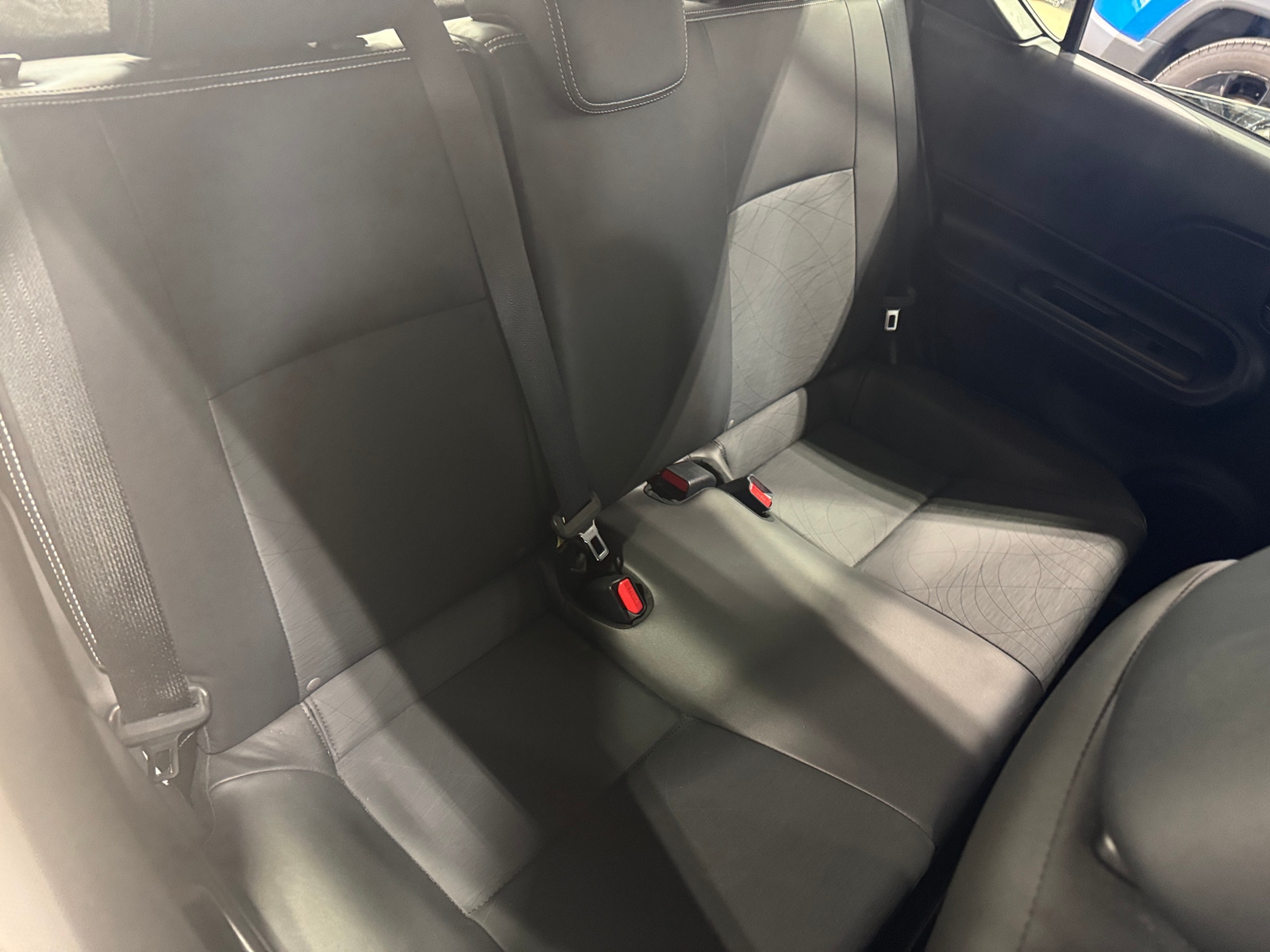Thumbnail: 2016 Toyota Prius c - 5