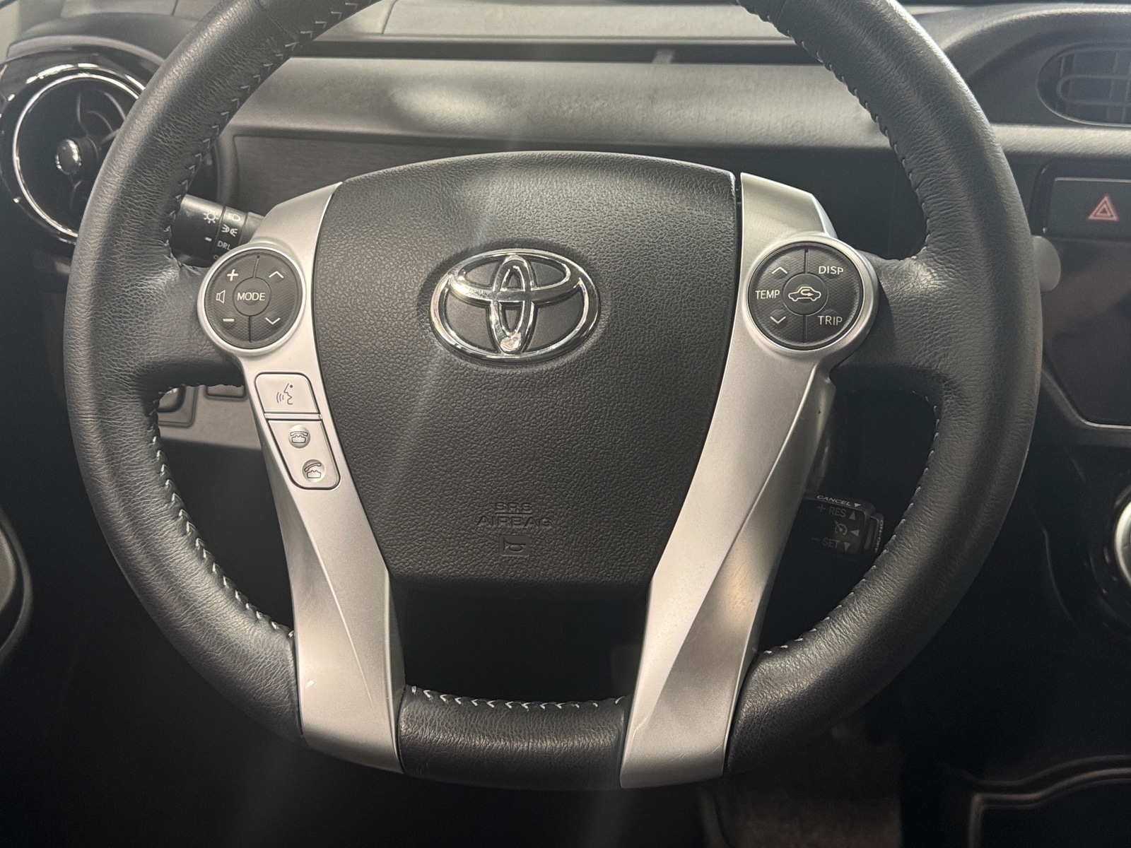 Thumbnail: 2016 Toyota Prius c - 4