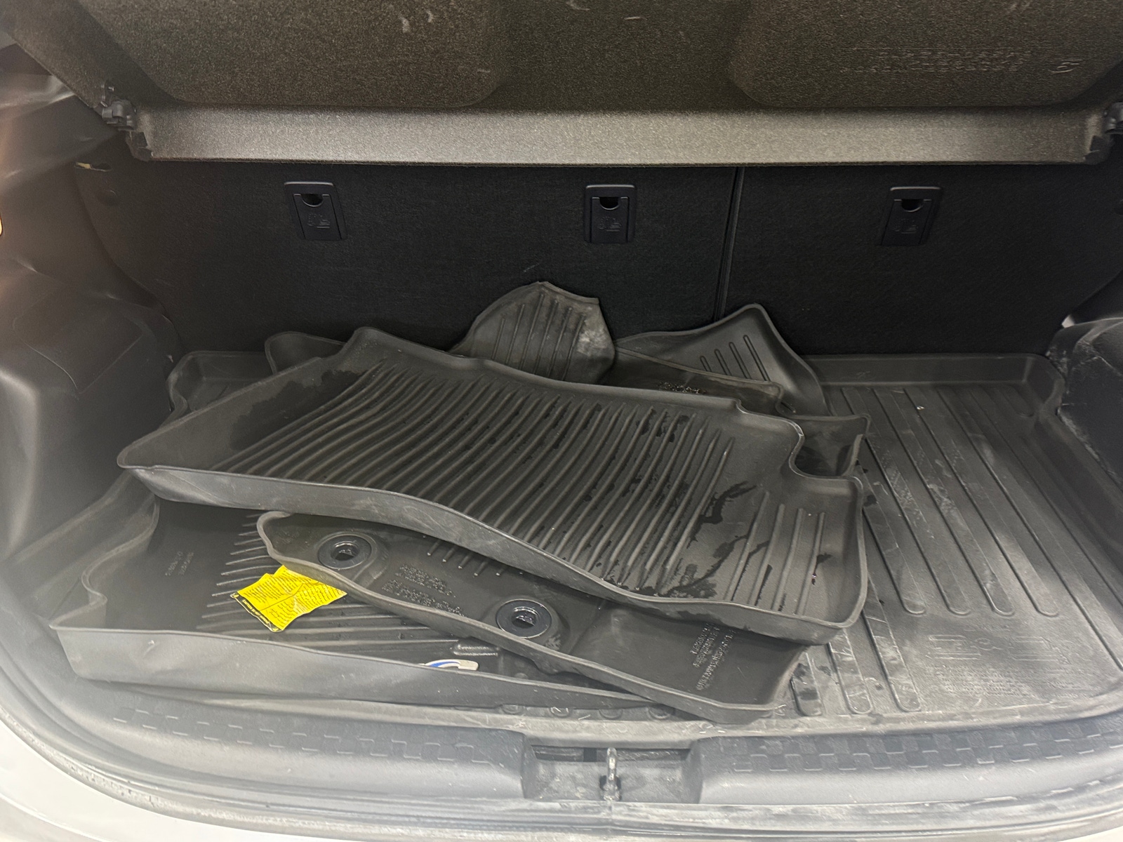 Thumbnail: 2016 Toyota Prius c - 6