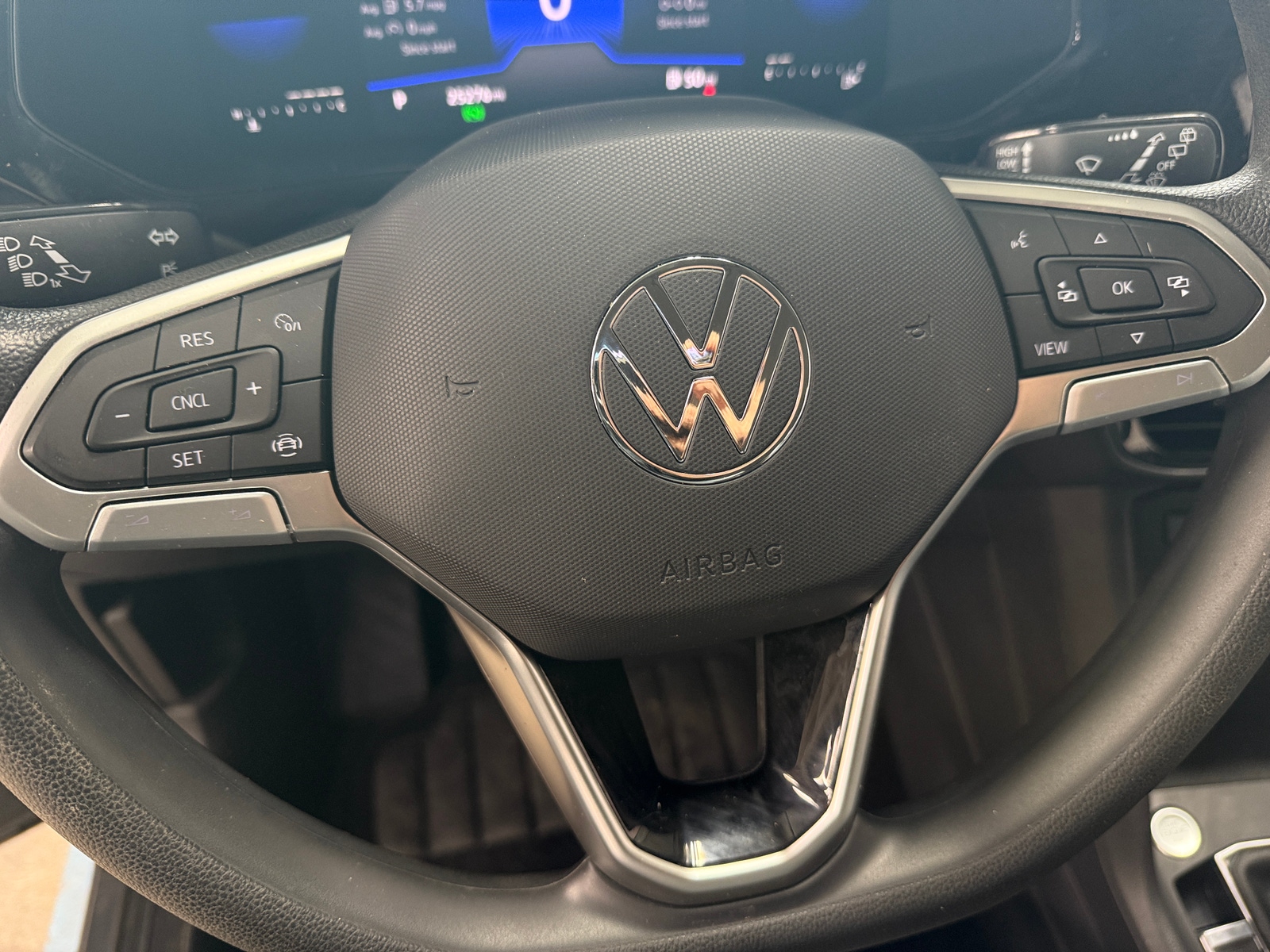 Thumbnail: 2022 Volkswagen Taos - 5