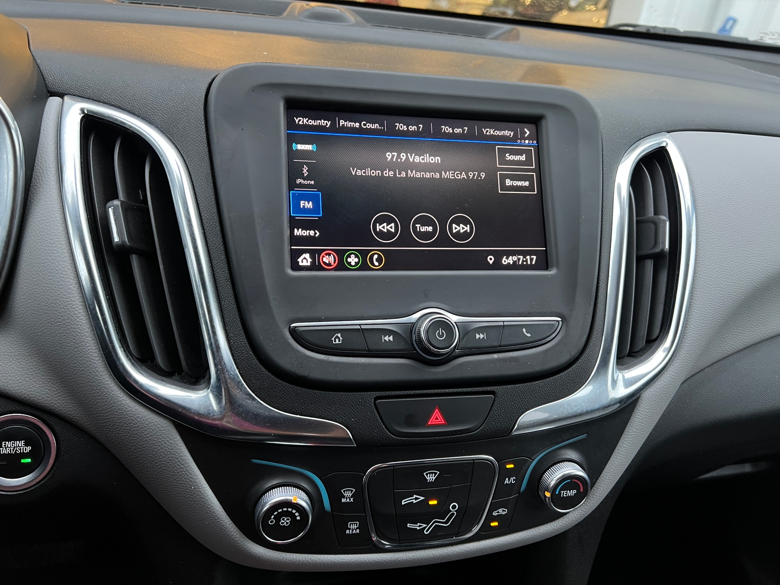 Thumbnail: 2021 Chevrolet Equinox - 4
