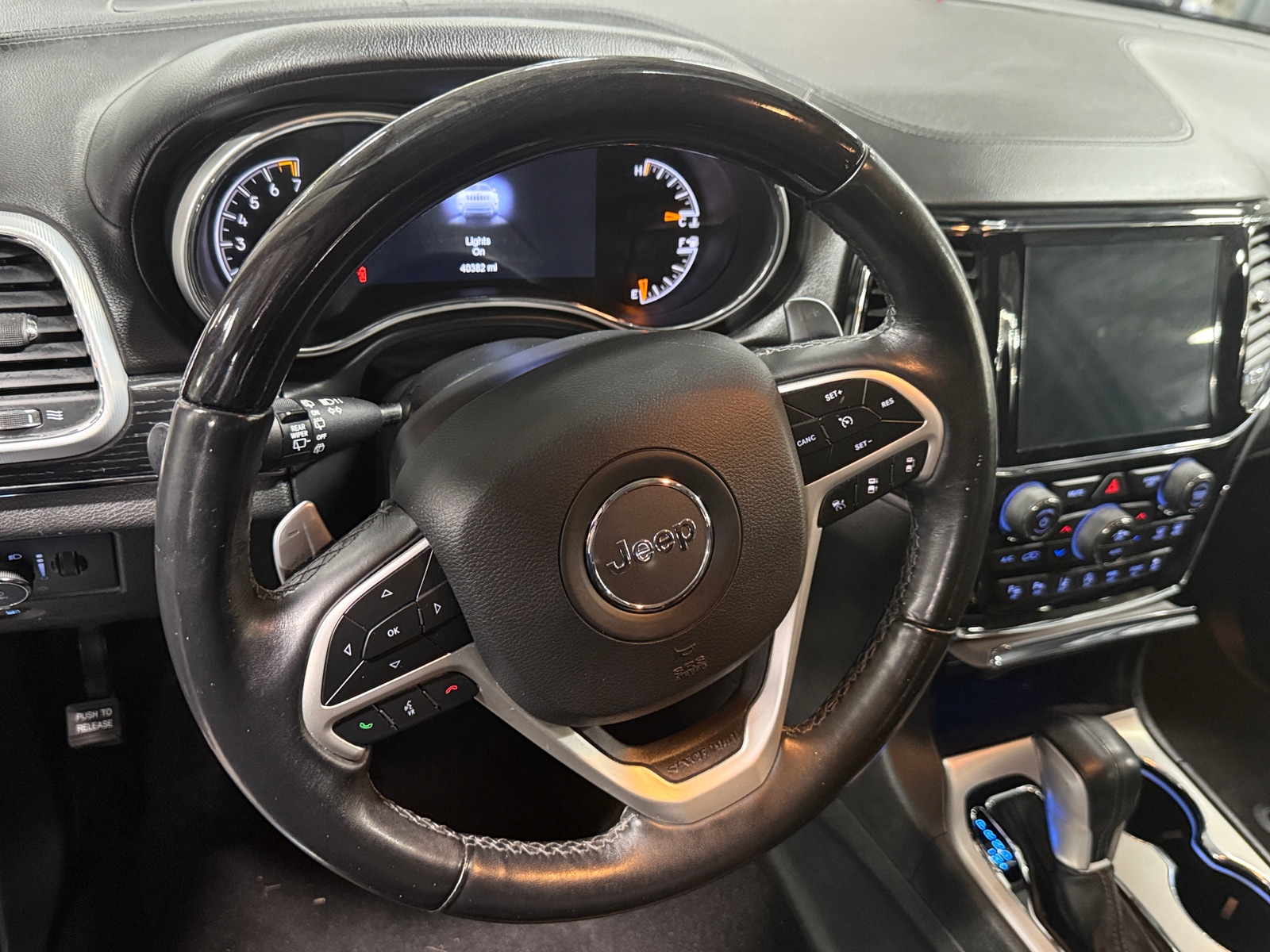 Thumbnail: 2019 Jeep Grand Cherokee - 4