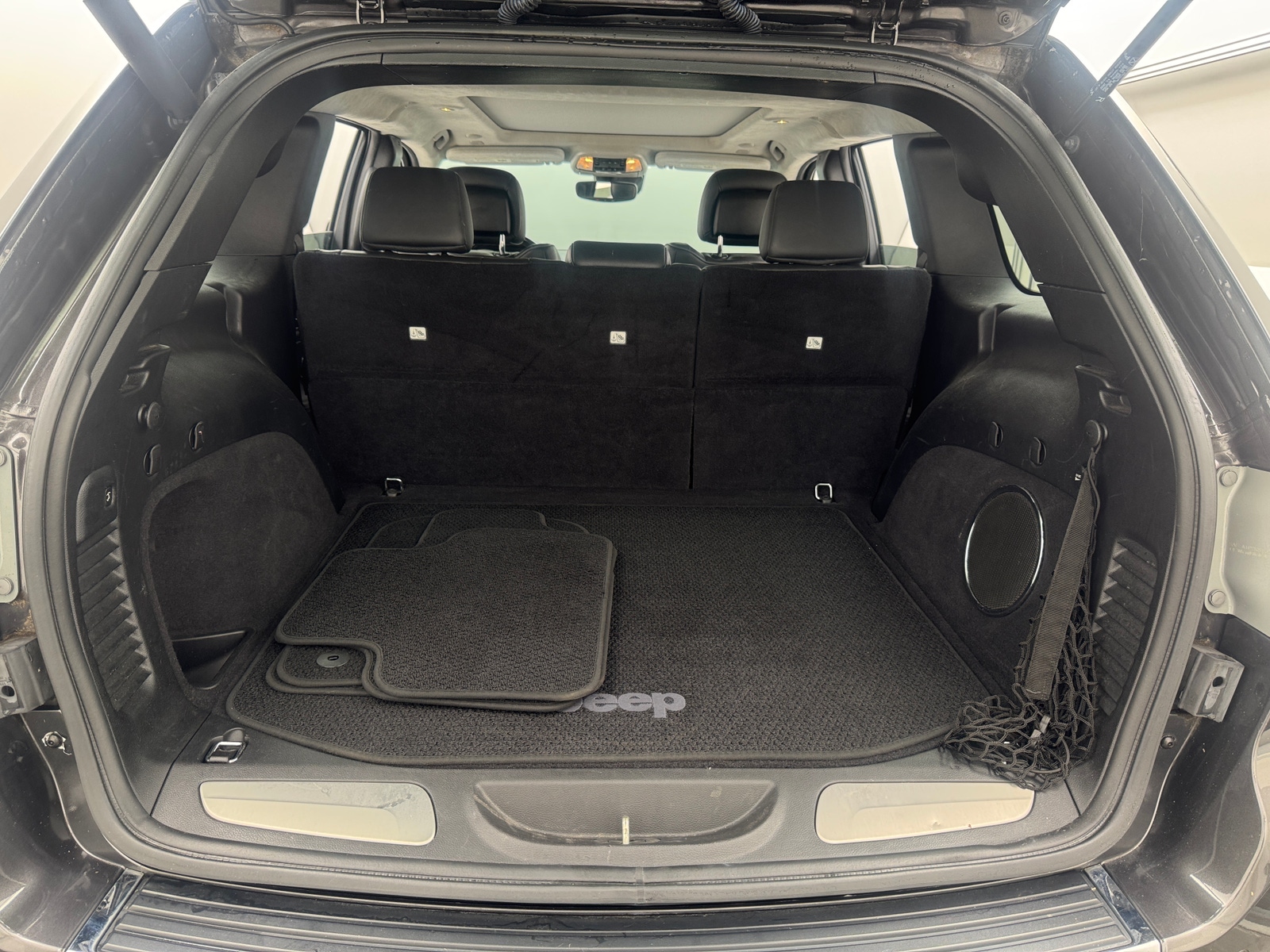 Thumbnail: 2019 Jeep Grand Cherokee - 6