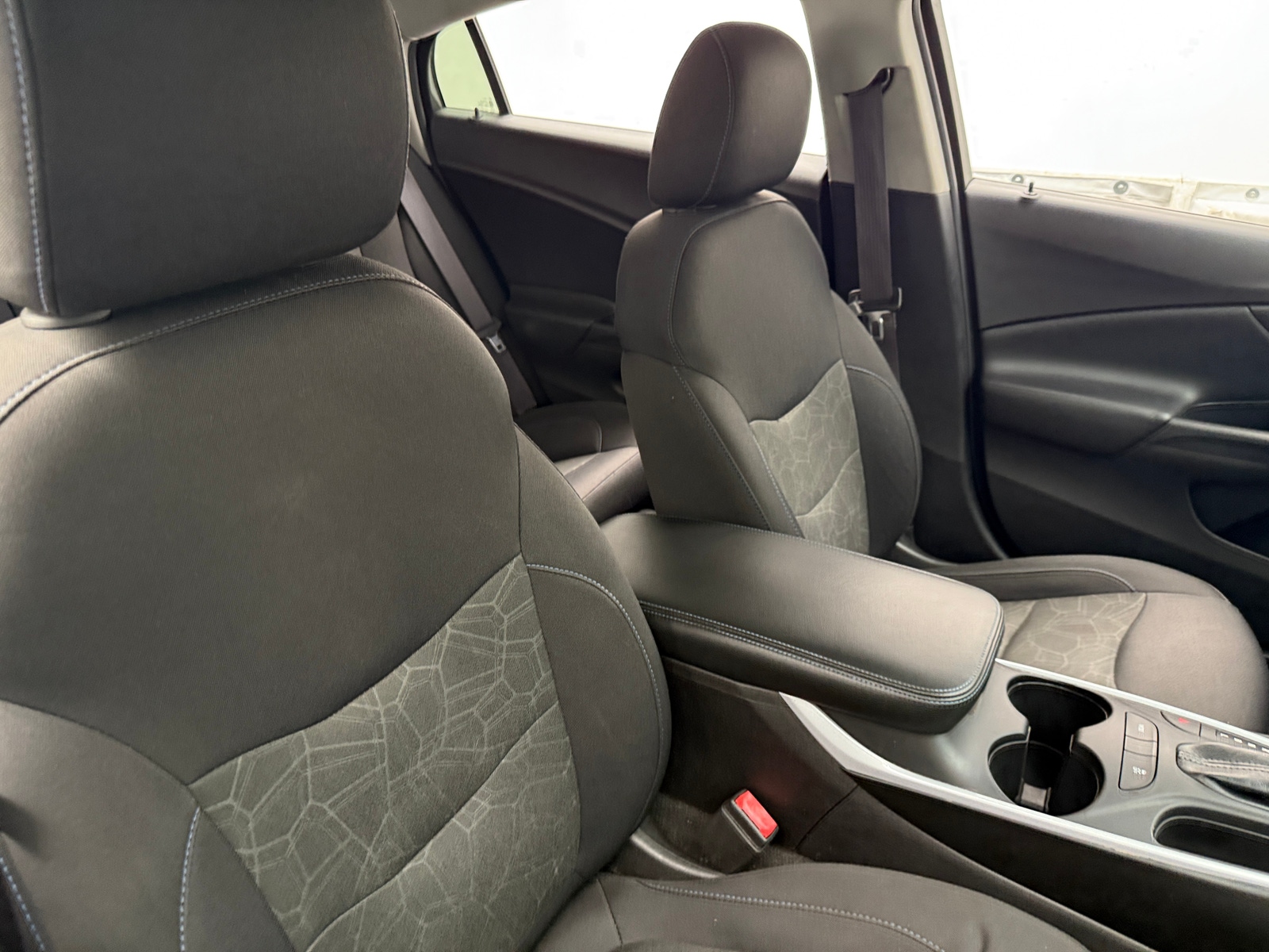 Thumbnail: 2017 Chevrolet Volt - 2