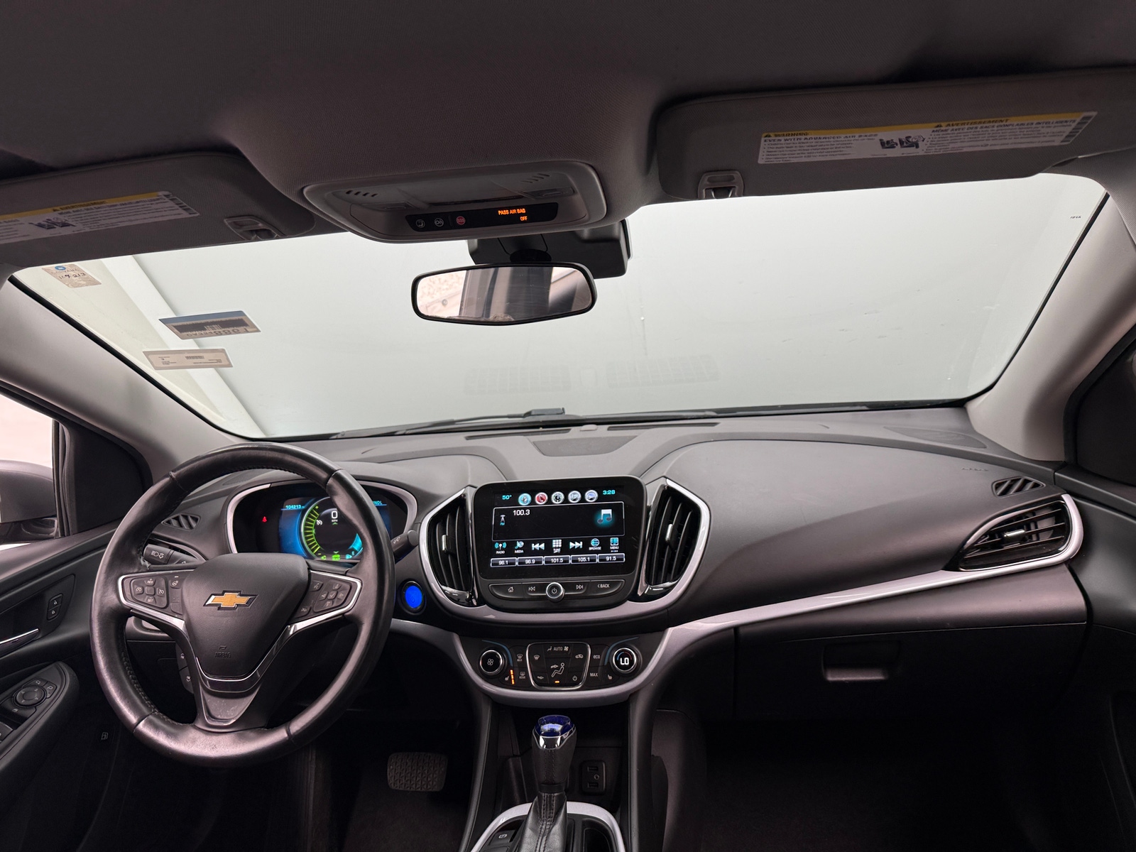 Thumbnail: 2017 Chevrolet Volt - 3