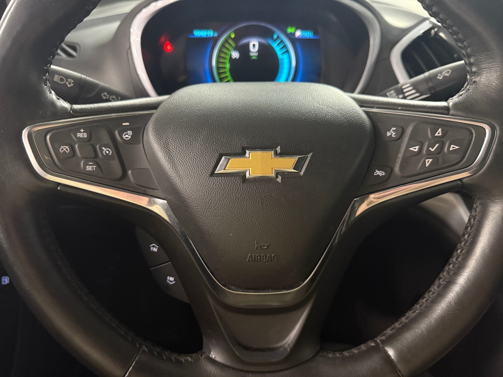 Thumbnail: 2017 Chevrolet Volt - 5