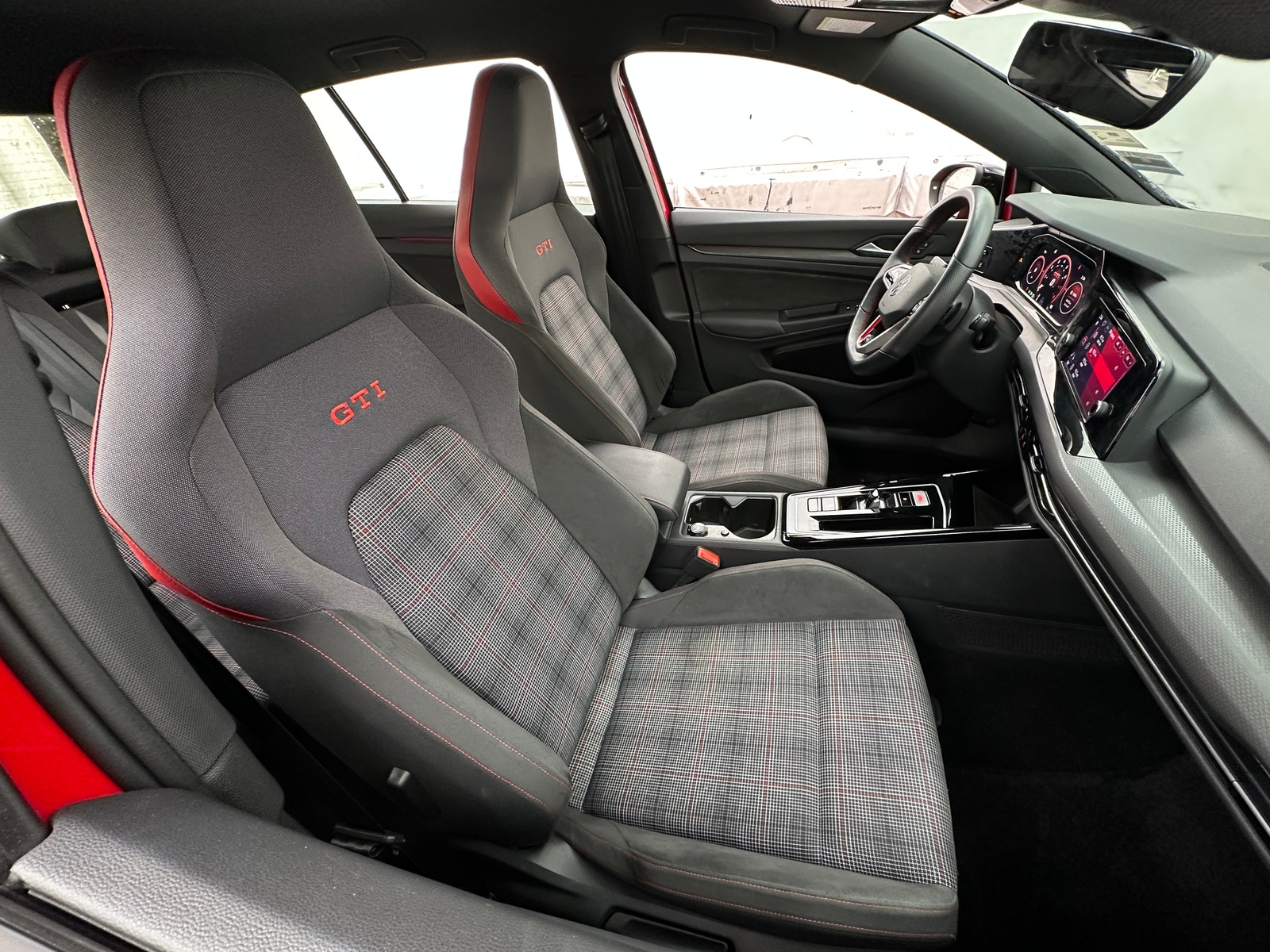Thumbnail: 2023 Volkswagen Golf - 2