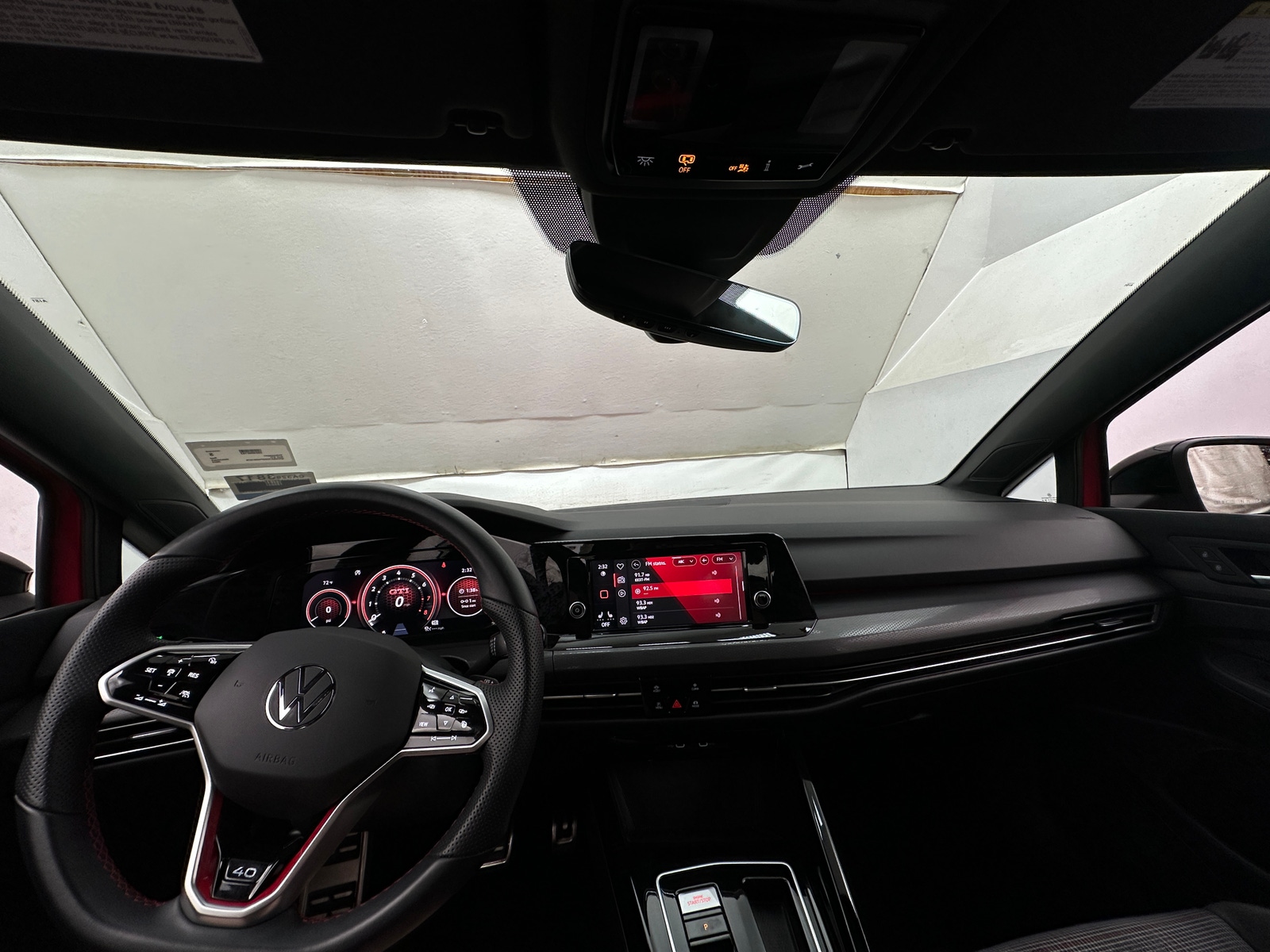 Thumbnail: 2023 Volkswagen Golf - 3