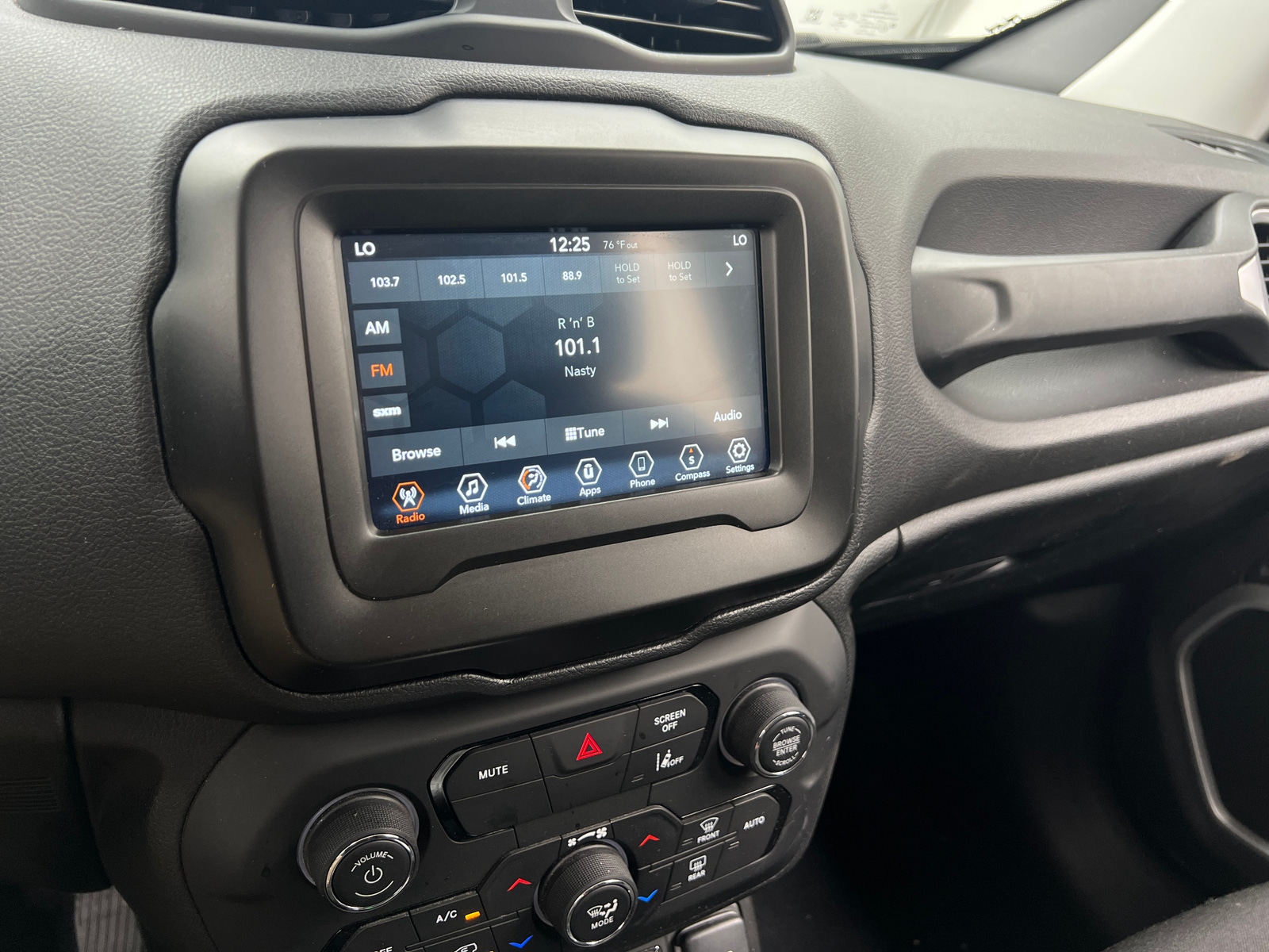 Thumbnail: 2021 Jeep Renegade - 4