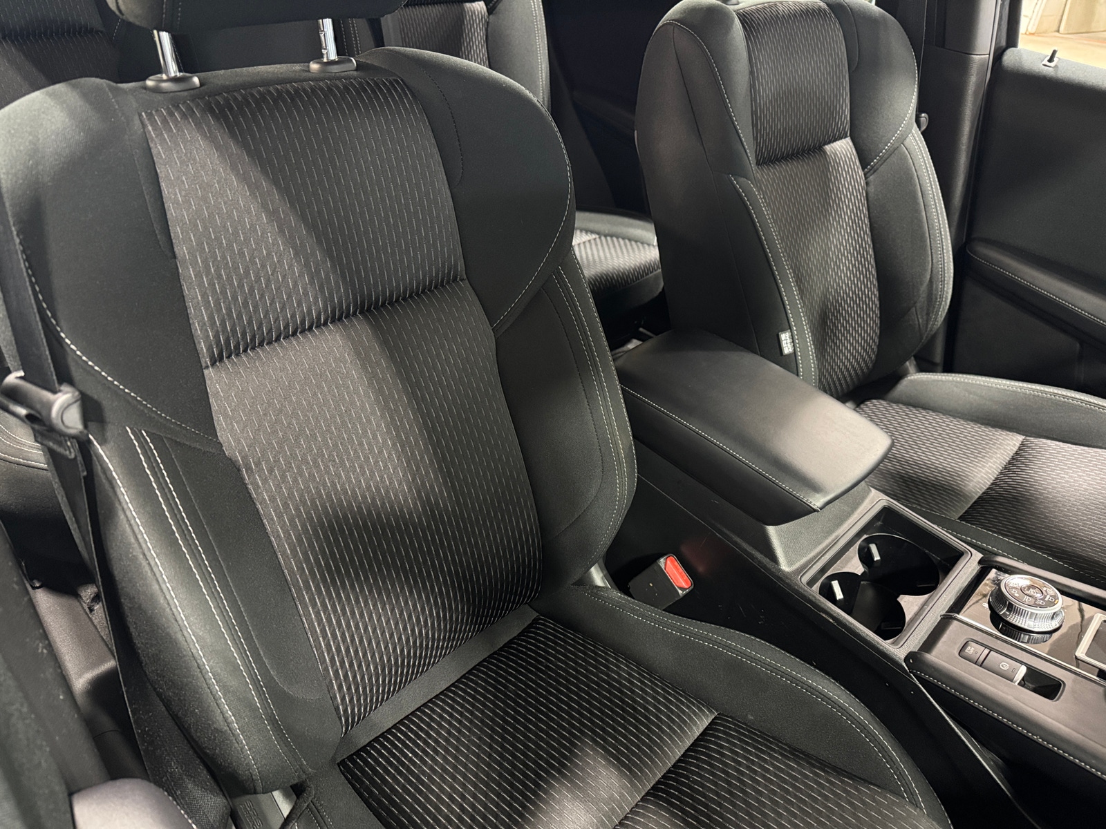 Thumbnail: 2022 Mitsubishi Outlander - 2
