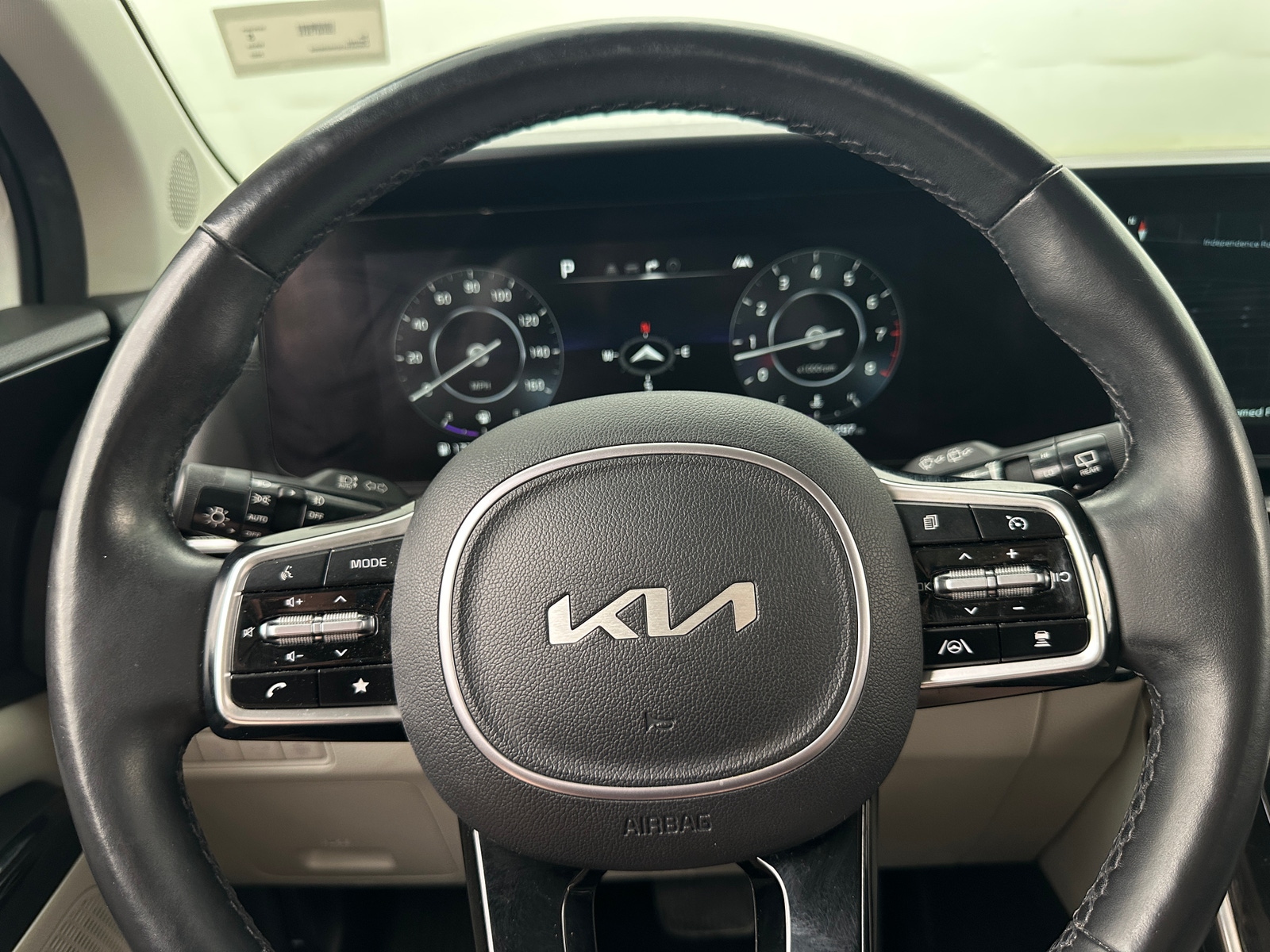 Thumbnail: 2022 Kia Carnival - 4