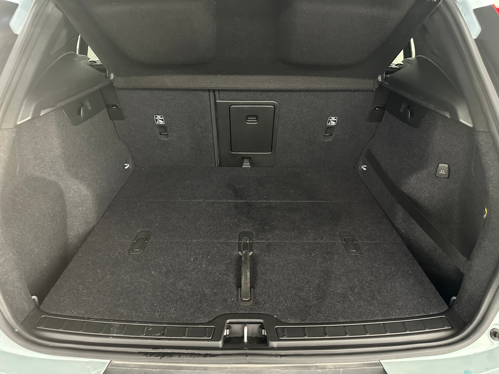 Thumbnail: 2019 Volvo XC40 - 6
