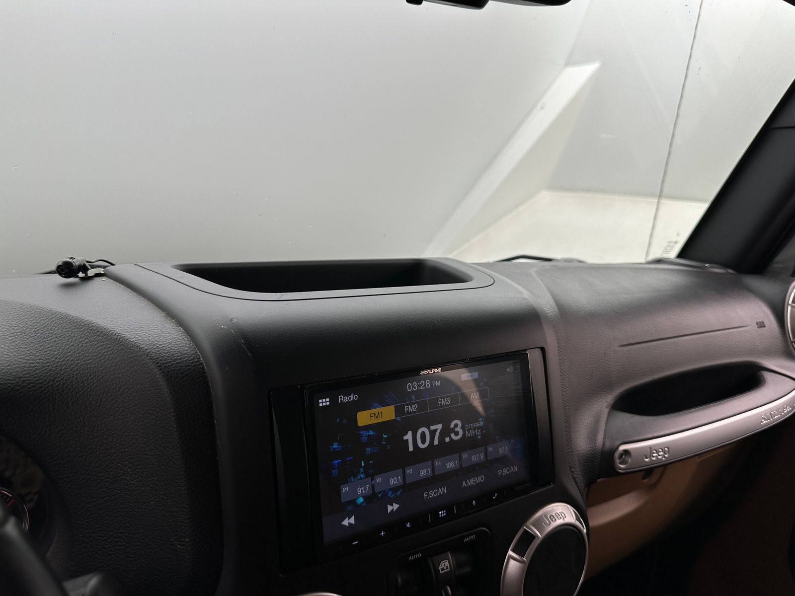 Thumbnail: 2017 Jeep Wrangler - 3
