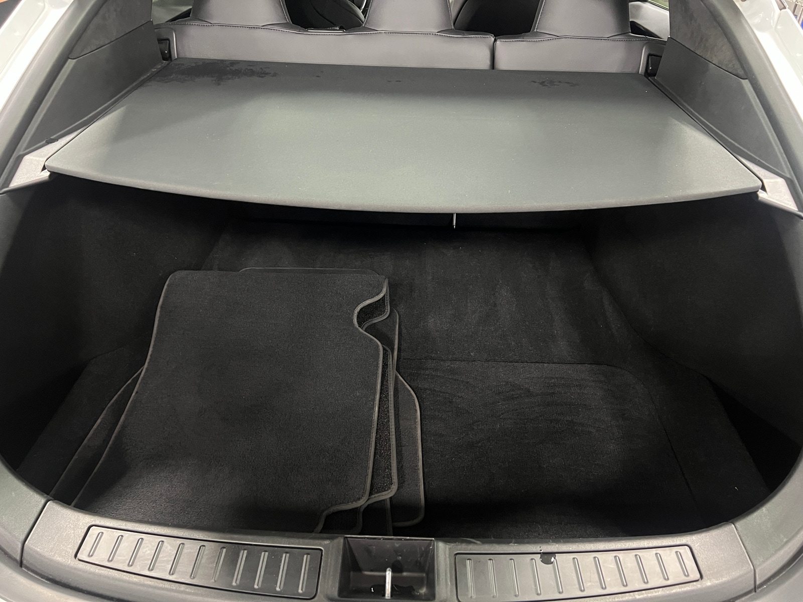Thumbnail: 2017 Tesla Model S - 6