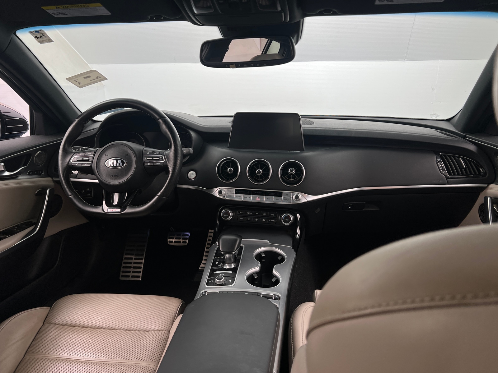 Thumbnail: 2018 Kia Stinger - 2