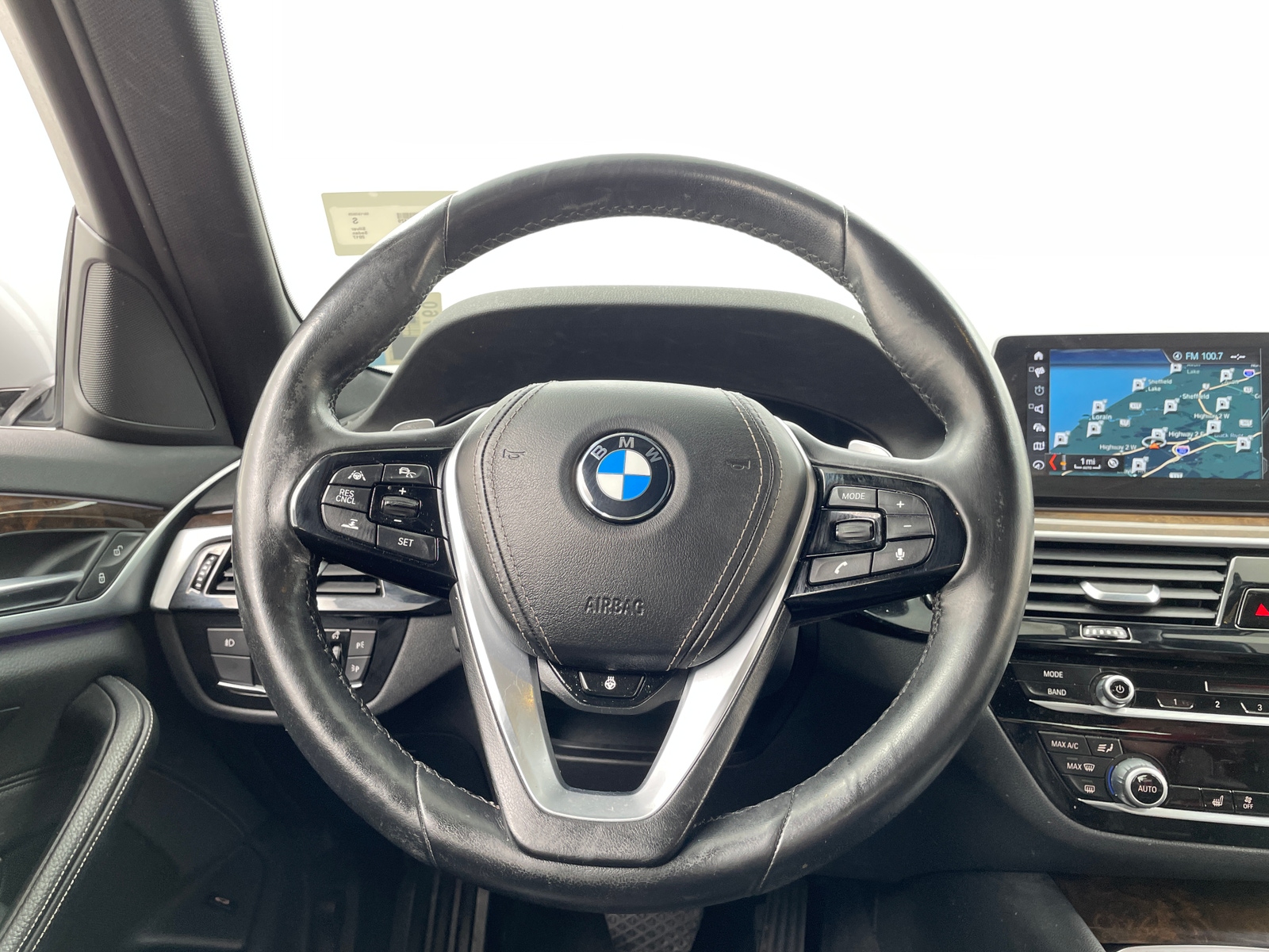 Thumbnail: 2017 BMW 5 Series - 4