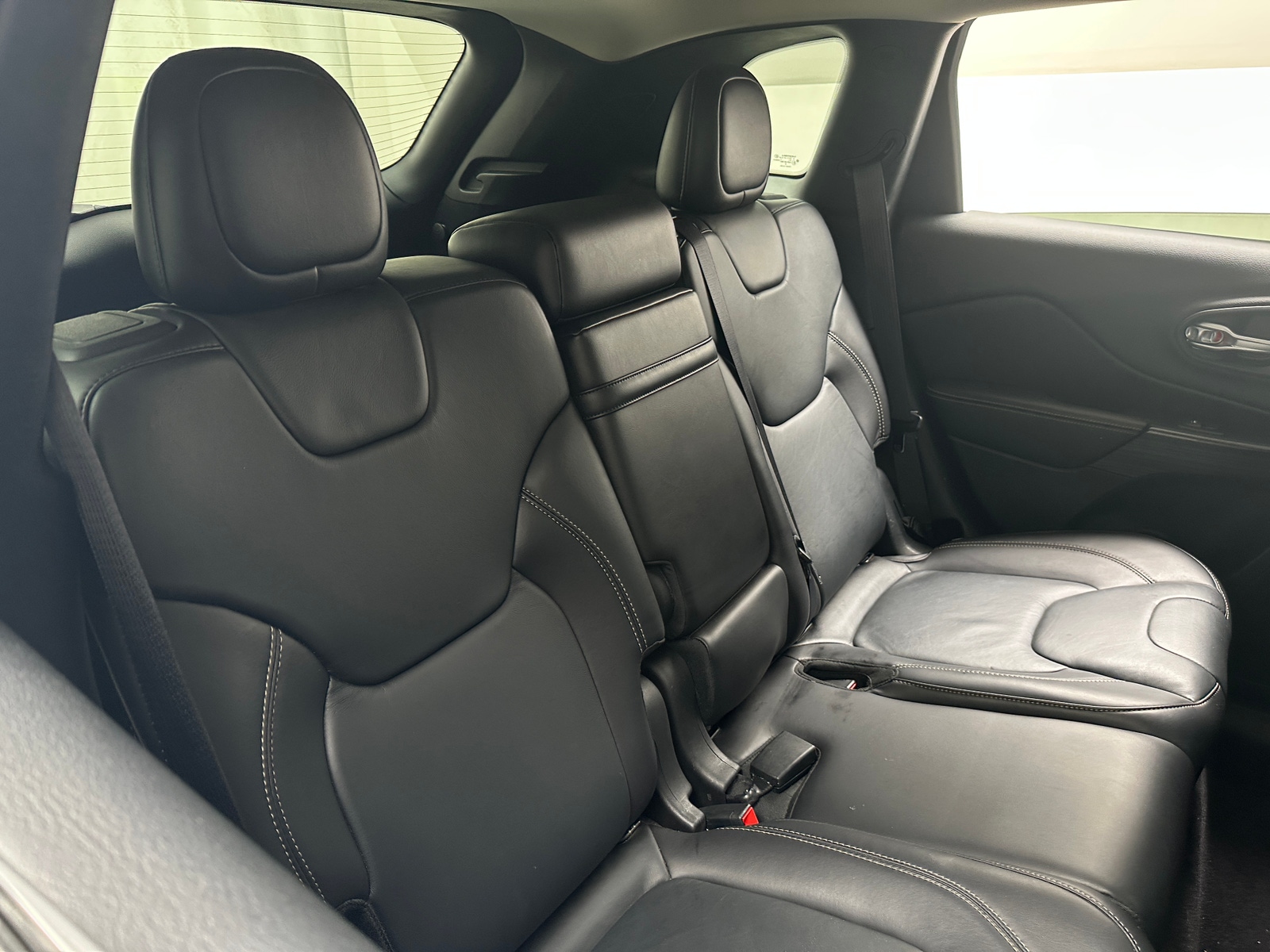 Thumbnail: 2016 Jeep Cherokee - 5