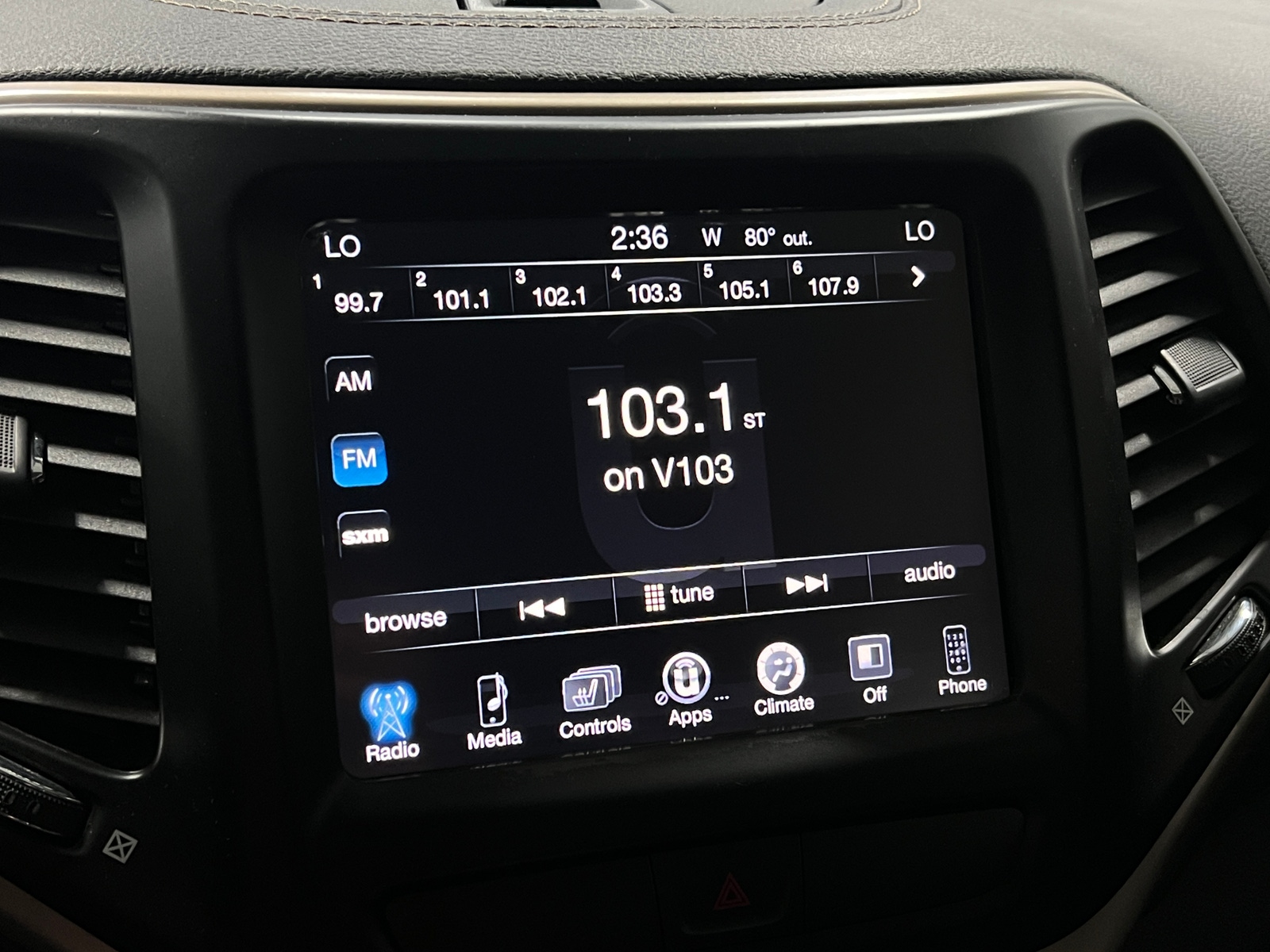 Thumbnail: 2016 Jeep Cherokee - 3