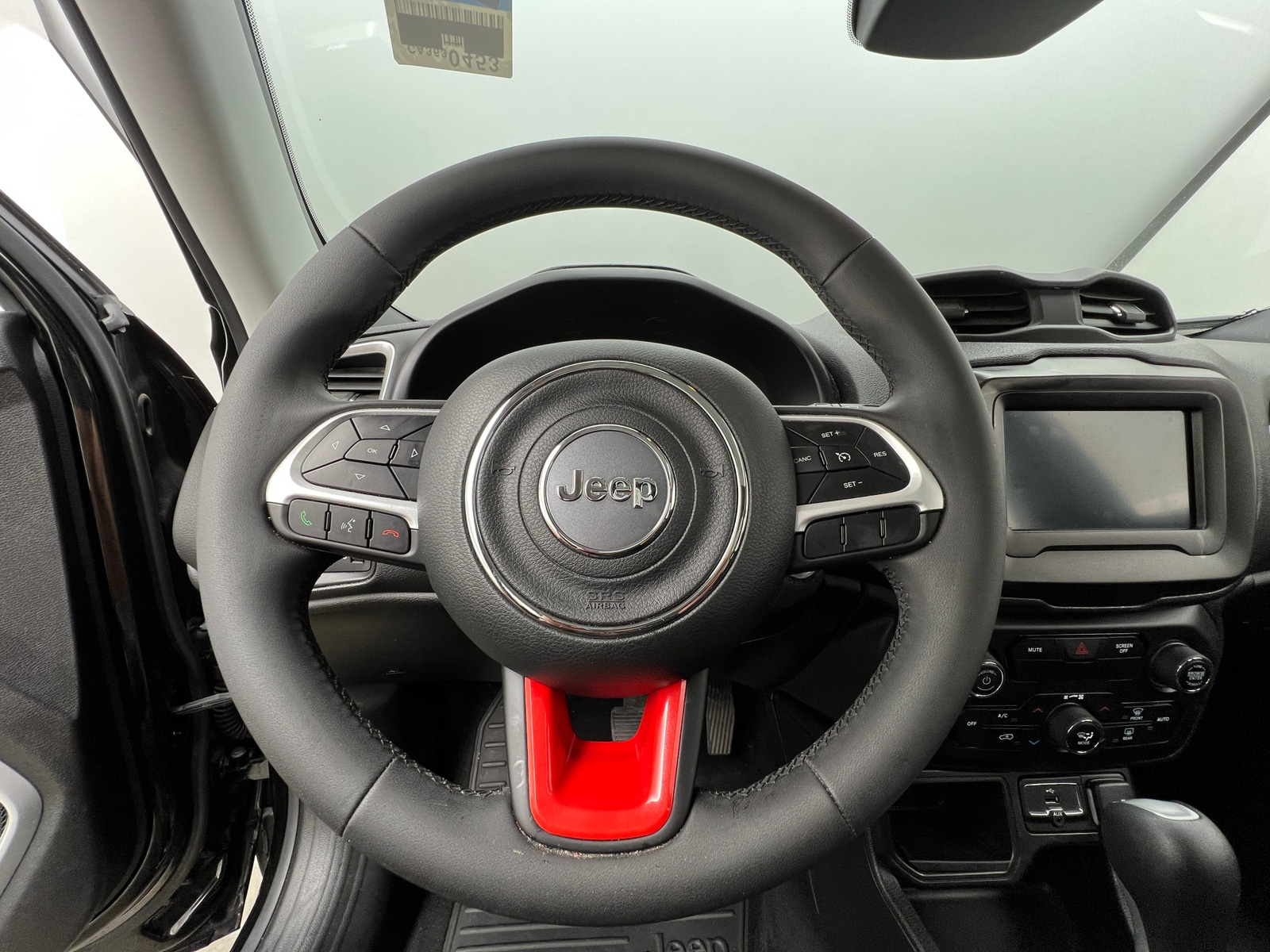 Thumbnail: 2019 Jeep Renegade - 5