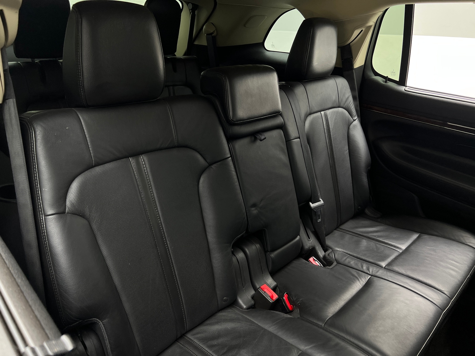 Thumbnail: 2013 Lincoln MKT - 5