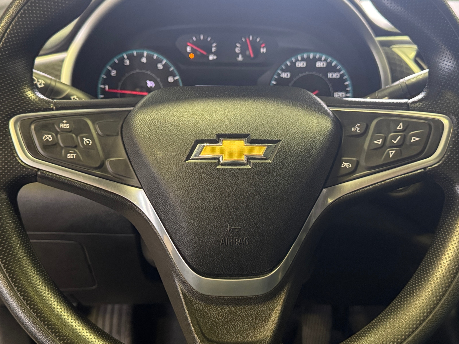 Thumbnail: 2022 Chevrolet Malibu - 5