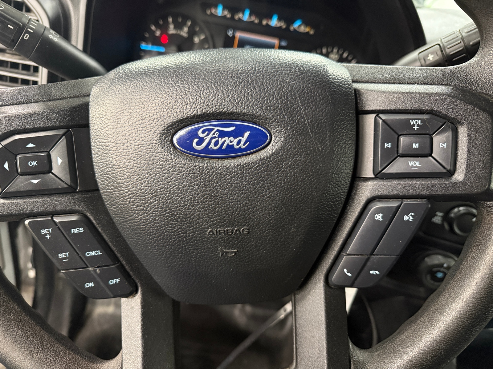 Thumbnail: 2019 Ford Econoline - 5
