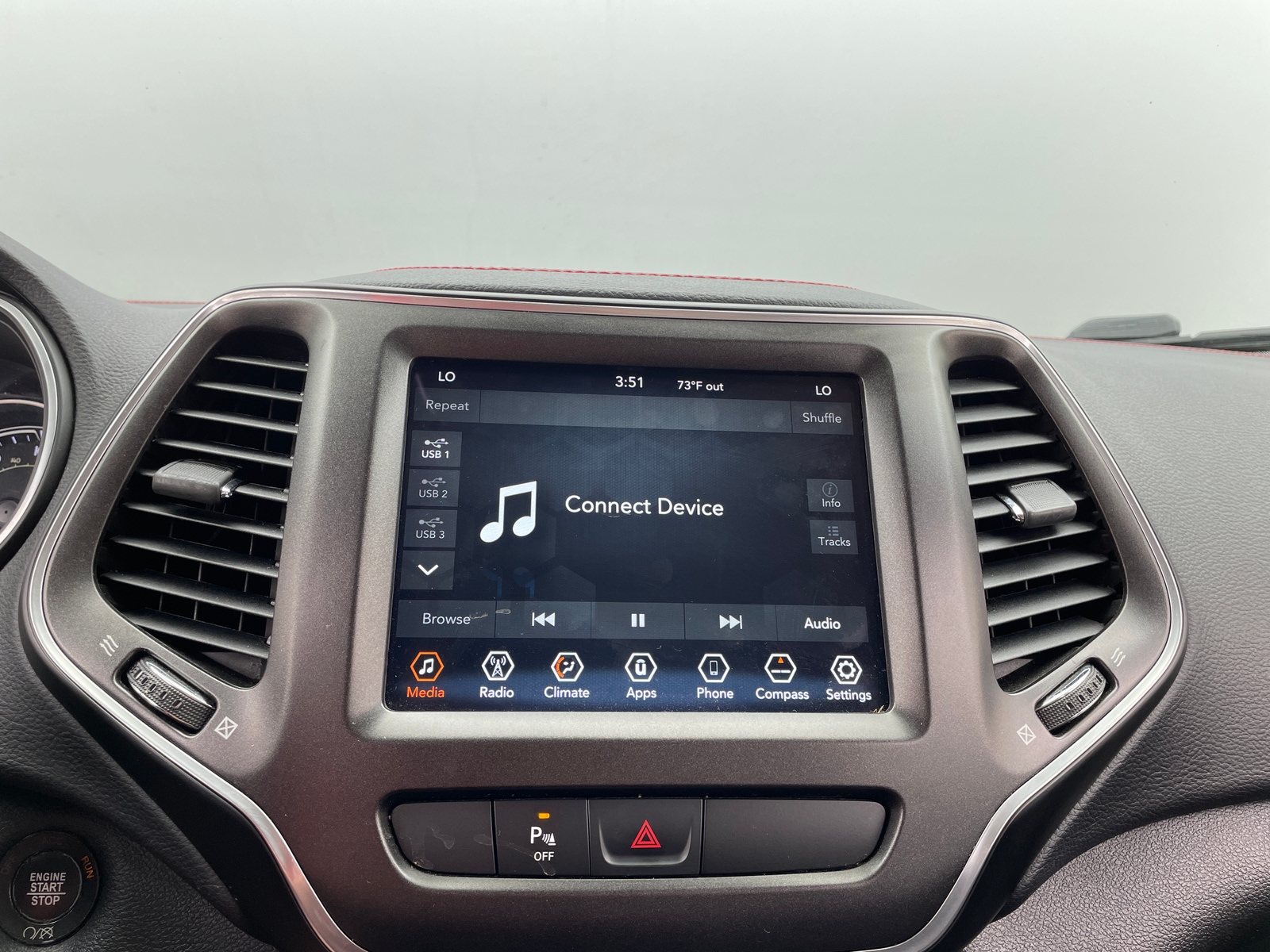 Thumbnail: 2020 Jeep Cherokee - 3